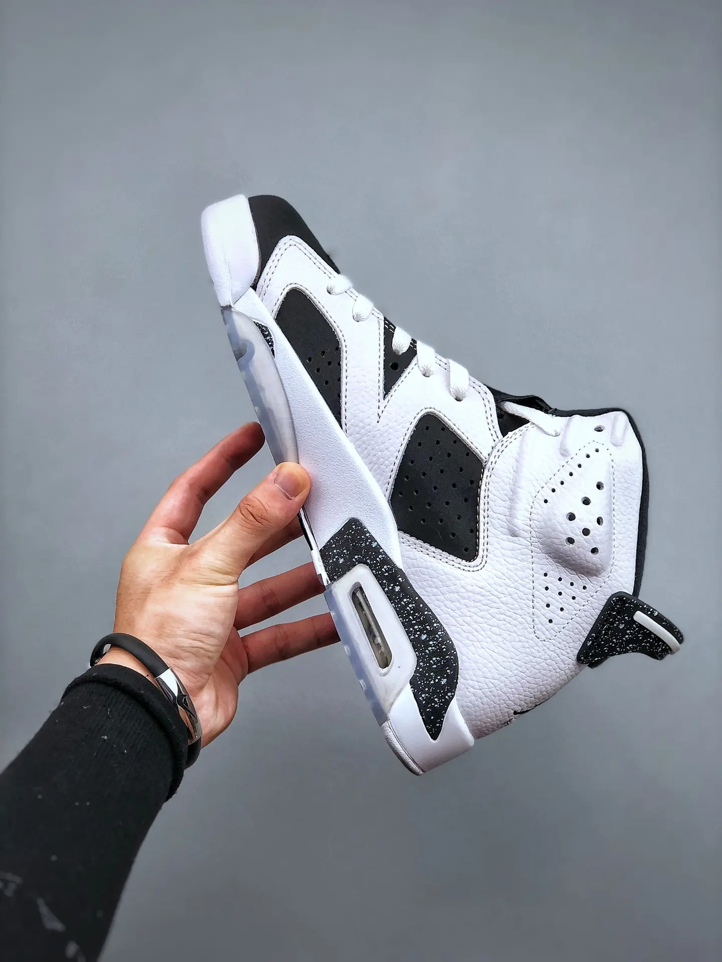 Replica Air Jordan 6 Retro 'Oreo' Sneakers - A Detailed Look | YtaYta