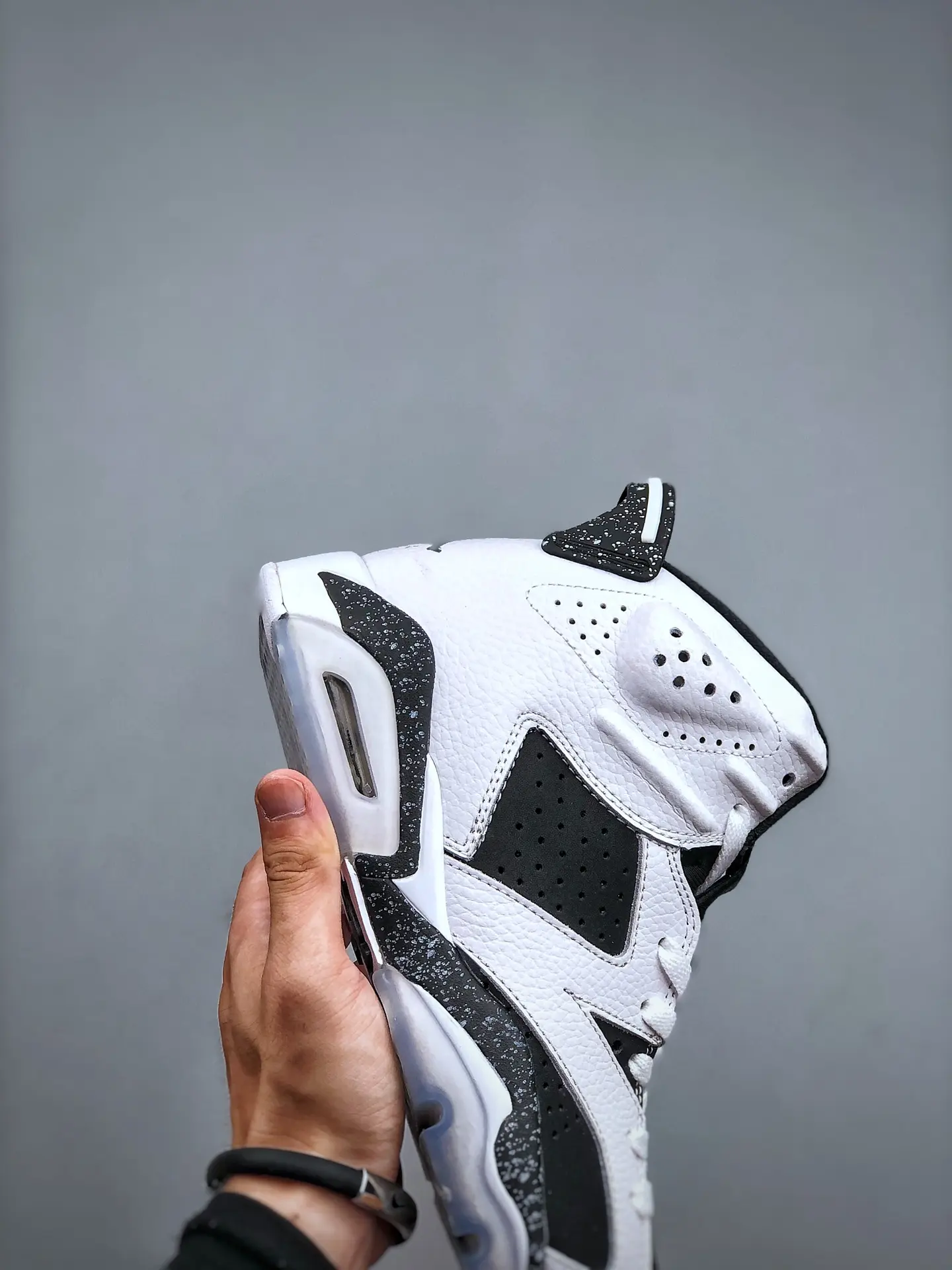 Replica Air Jordan 6 Retro 'Oreo' Sneakers - A Detailed Look | YtaYta