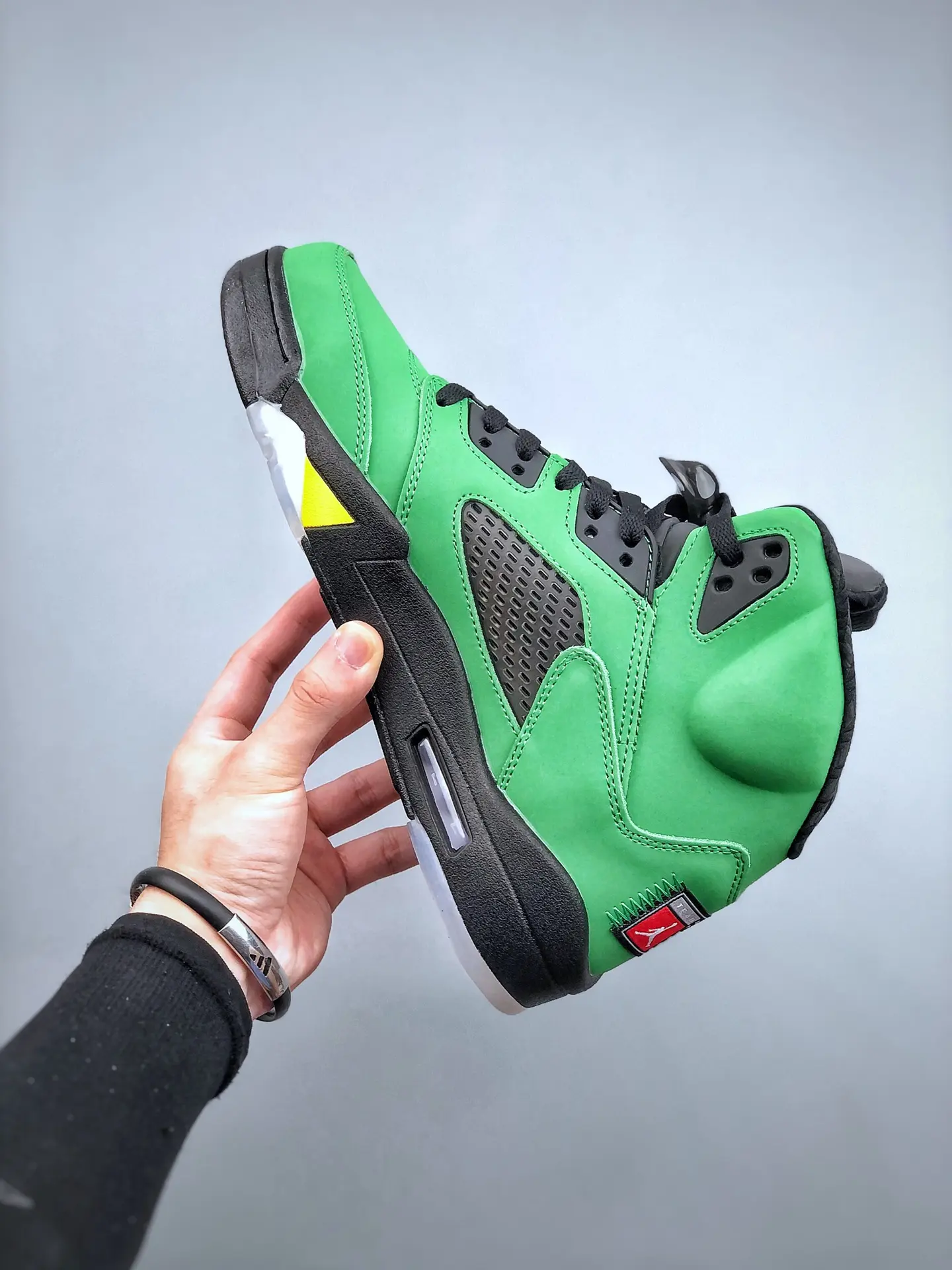 The Bold Appeal of Replica Air Jordan 5 Retro SE Oregon in Apple Green | YtaYta