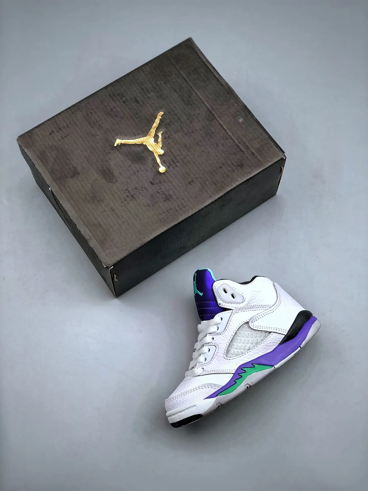 Air Jordan 5 Retro Grape - The Best Replica Shoes for Kids | YtaYta