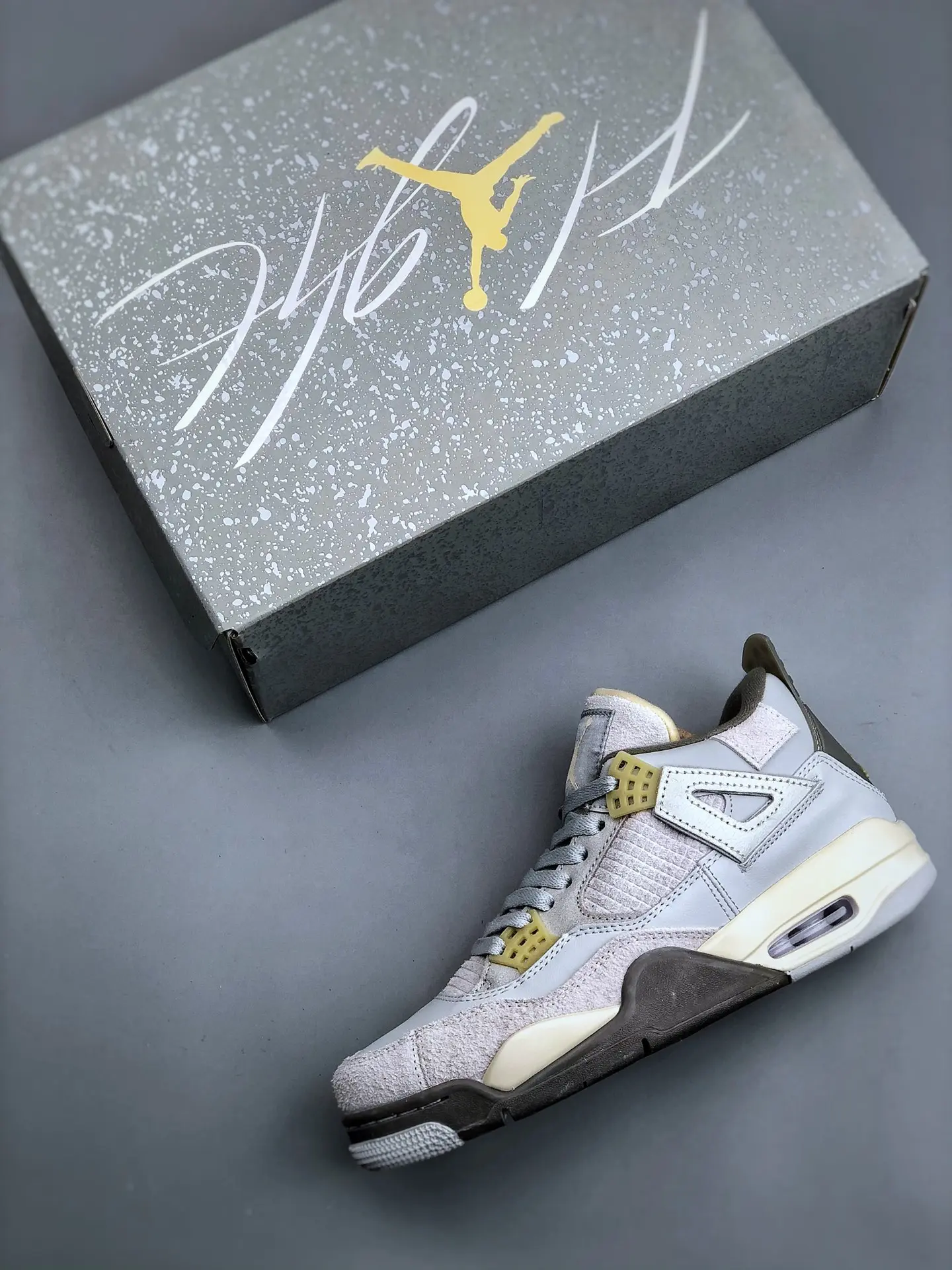 Nike Air Jordan 4 Retro SE 'Craft' Photon Dust Replica - An In-Depth Review | YtaYta