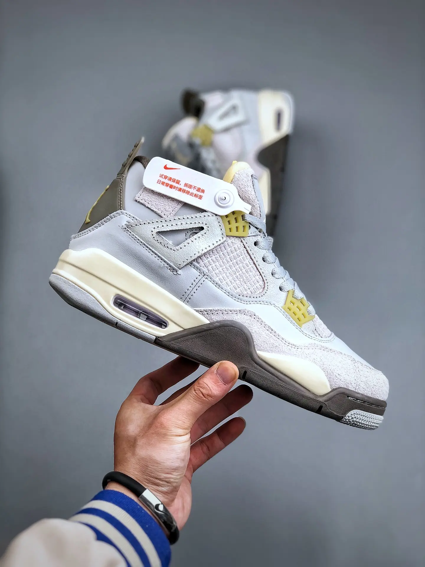 Nike Air Jordan 4 Retro SE 'Craft' Photon Dust Replica - An In-Depth Review | YtaYta