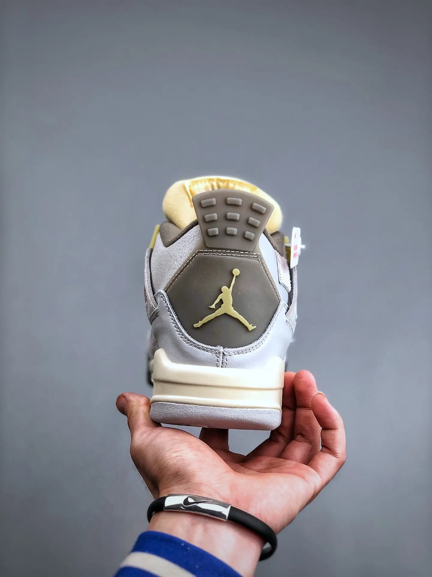 Nike Air Jordan 4 Retro SE 'Craft' Photon Dust Replica - An In-Depth Review | YtaYta