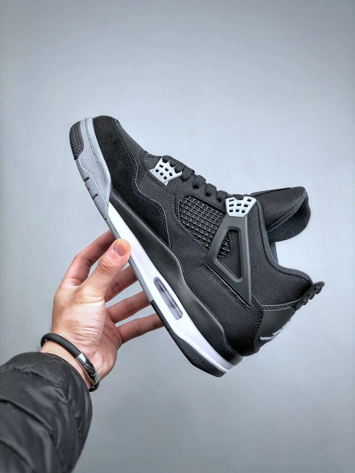 Air Jordan 4 Retro SE Black Canvas Replica: An In-Depth Review | YtaYta