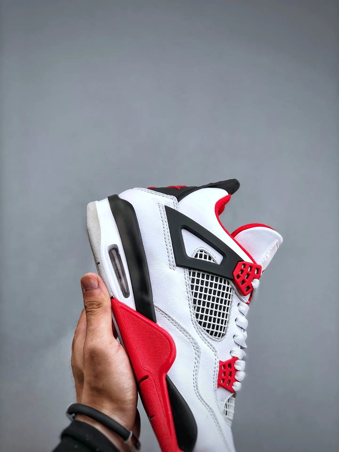 Air Jordan 4 Retro OG 'Fire Red' 2020 Replica: An In-Depth Review | YtaYta