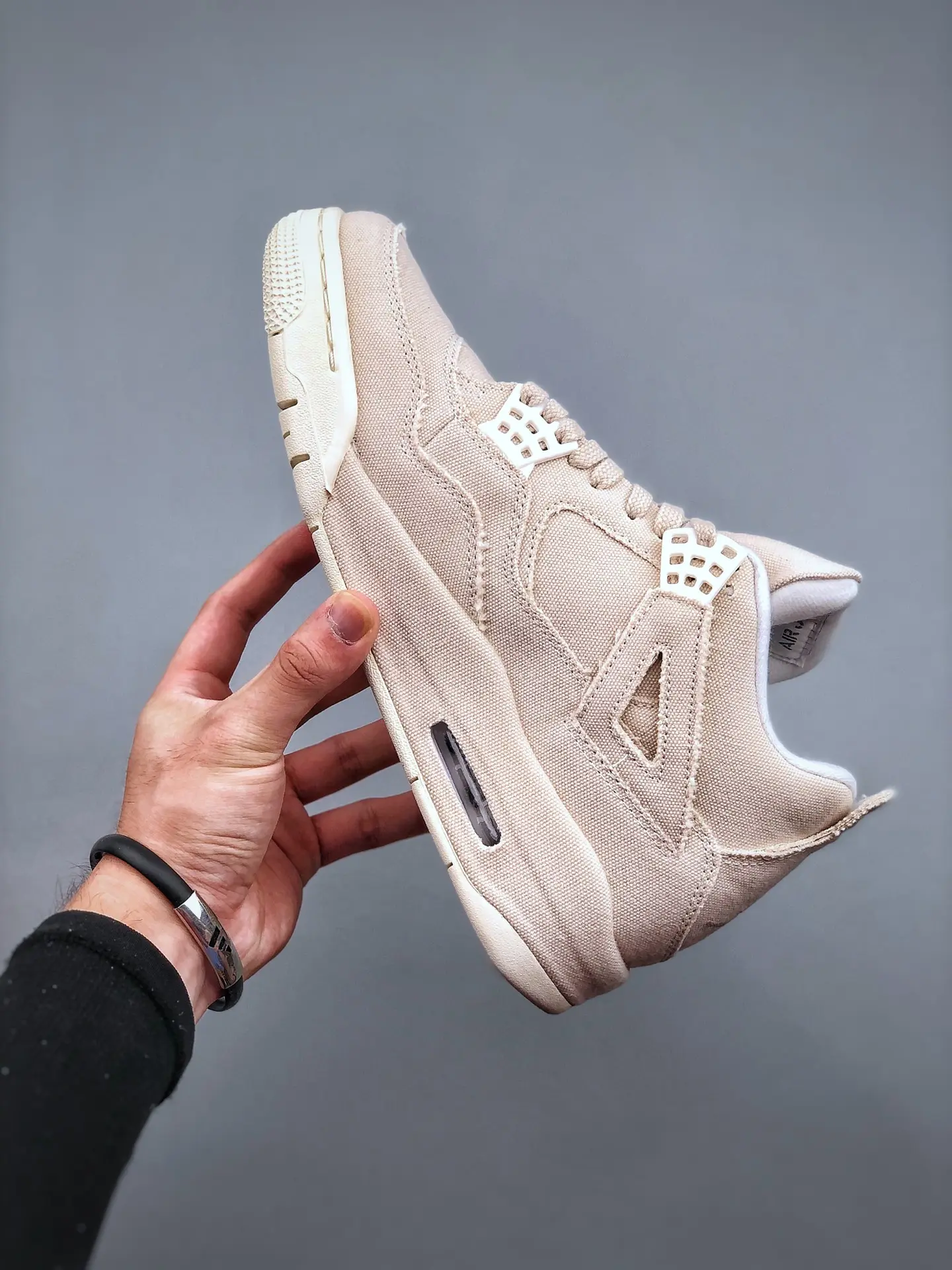 The Versatile Allure of Air Jordan 4 Retro 'Blank Canvas' Replica | YtaYta