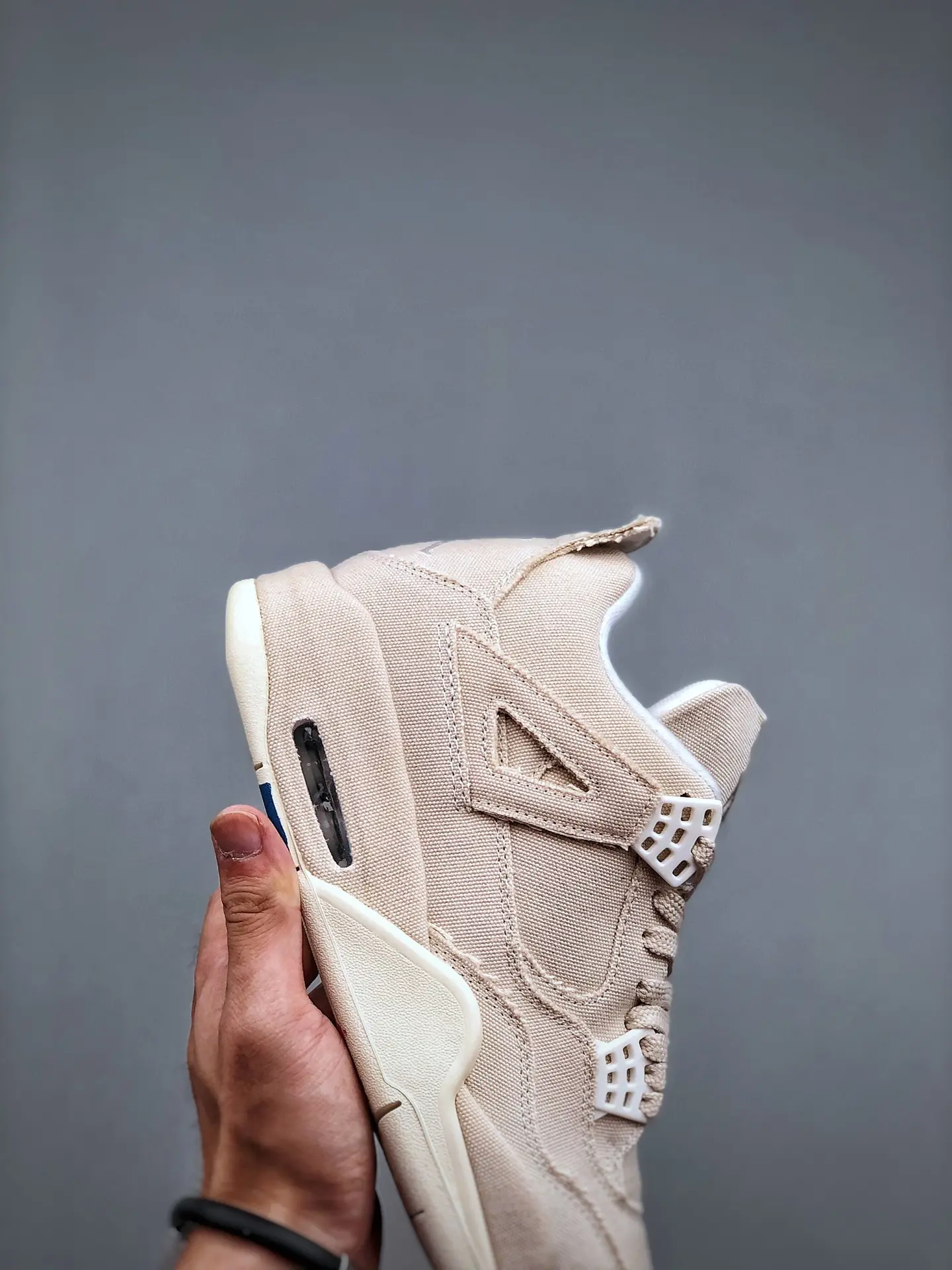 The Versatile Allure of Air Jordan 4 Retro 'Blank Canvas' Replica | YtaYta