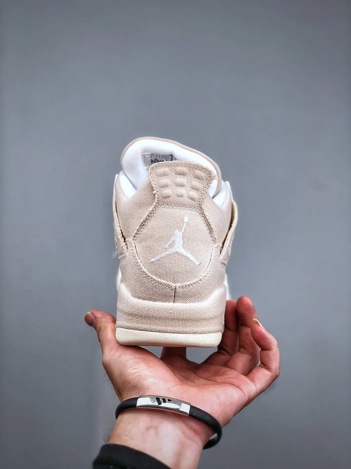 The Versatile Allure of Air Jordan 4 Retro 'Blank Canvas' Replica | YtaYta