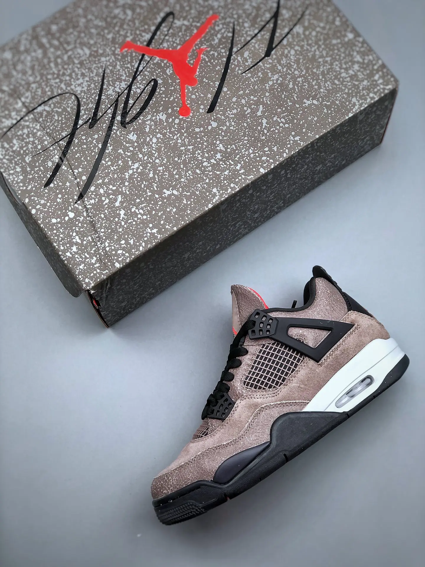 Replica Air Jordan 4 Taupe Haze DB0732-200: A Comprehensive Review | YtaYta