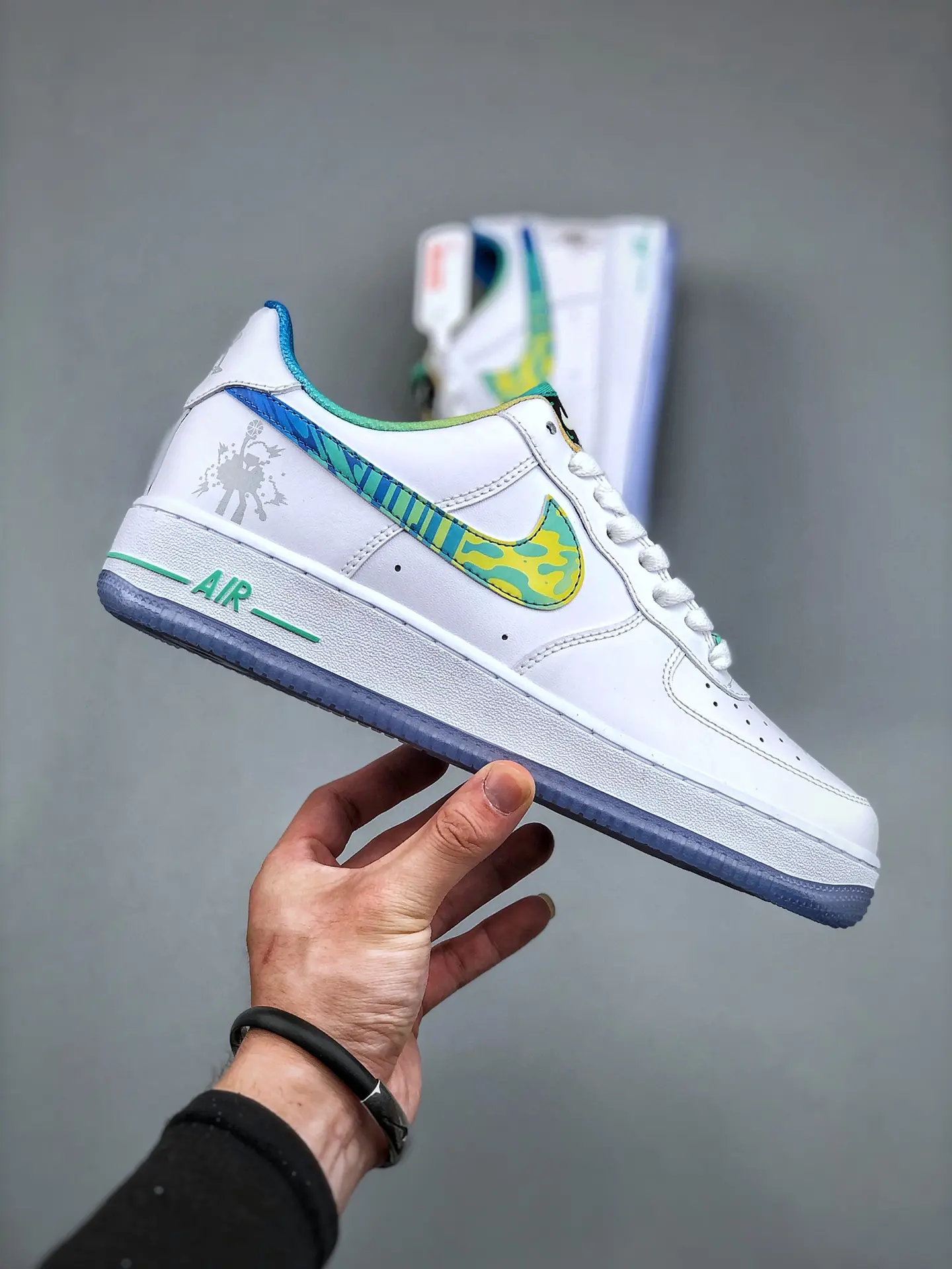 Unveiling the Nike Air Force 1 LV8 Kids' Shoes in White: A Replica Review | YtaYta