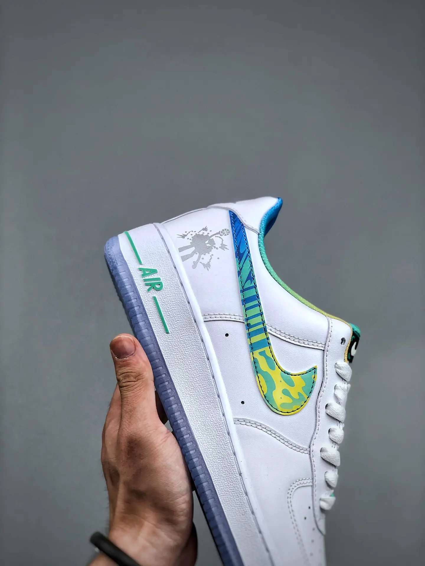 Unveiling the Nike Air Force 1 LV8 Kids' Shoes in White: A Replica Review | YtaYta