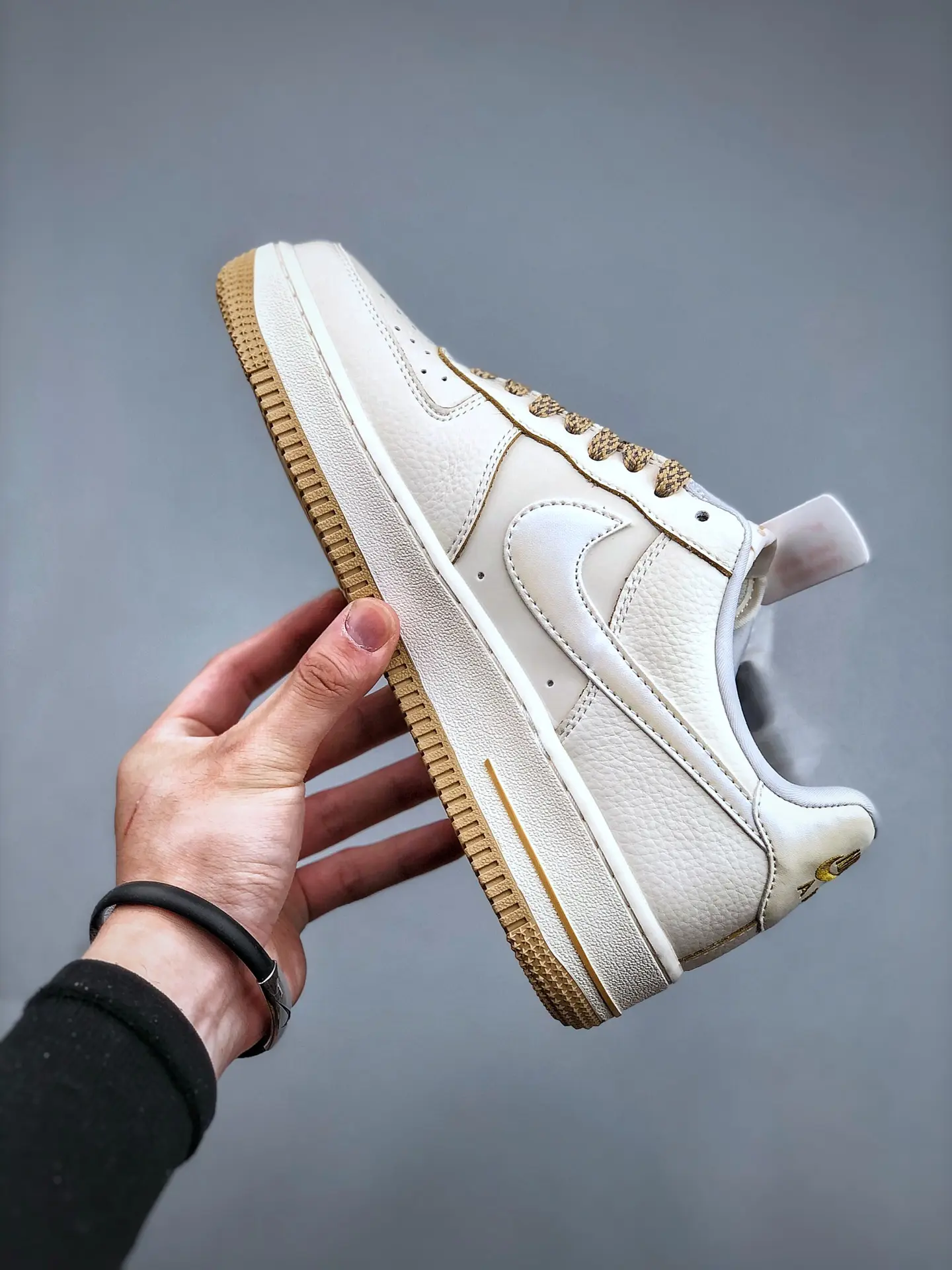 Nike Air Force 1 Low White Light Brown Replica: A Detailed Review | YtaYta