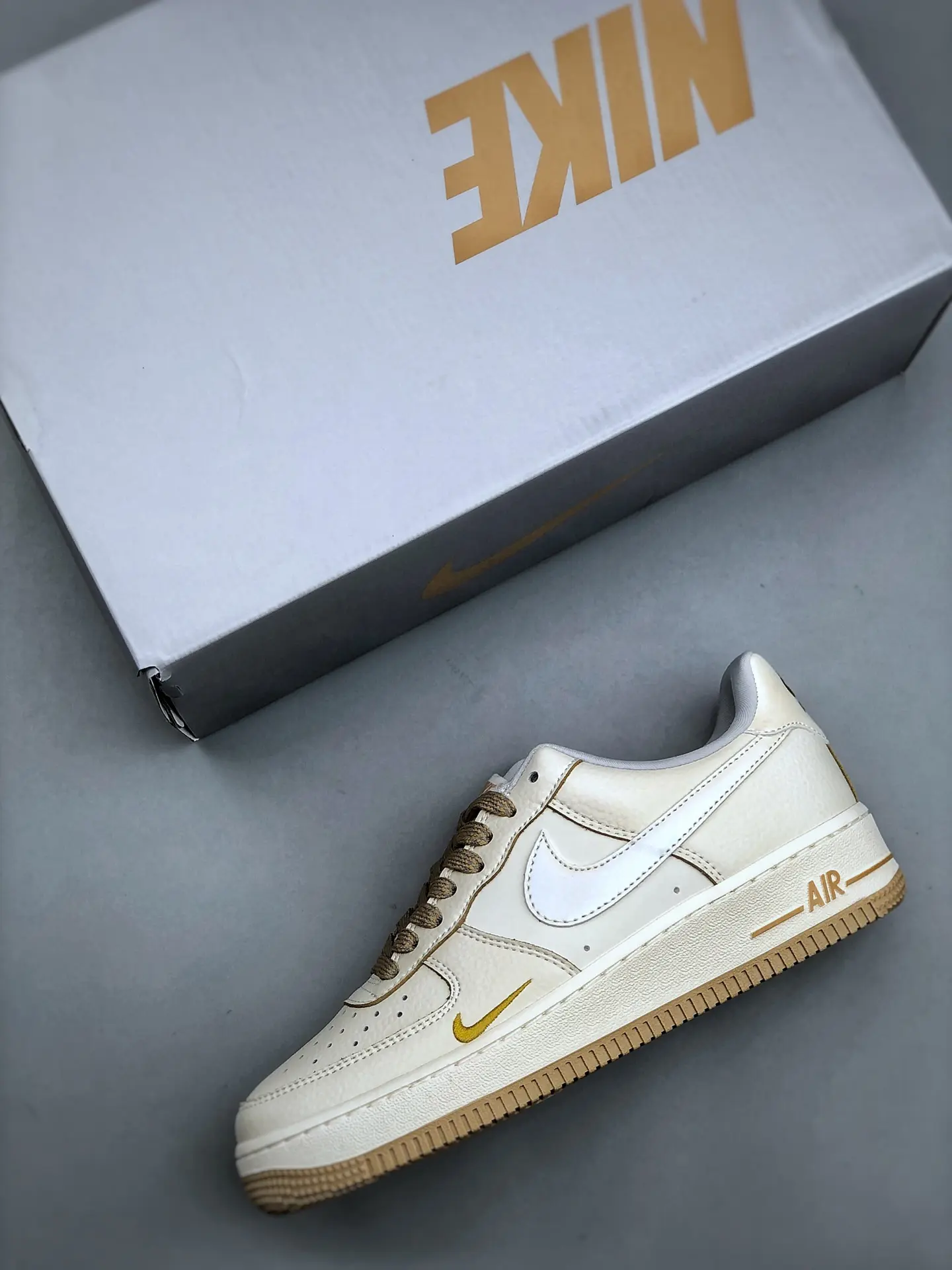 Nike Air Force 1 Low White Light Brown Replica: A Detailed Review | YtaYta