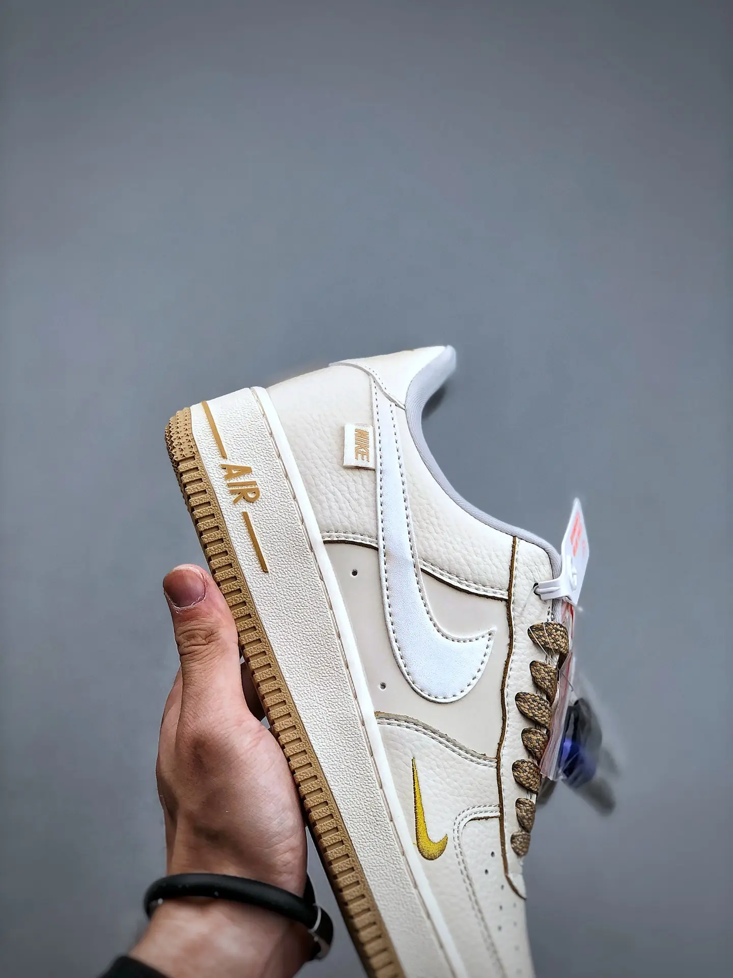 Nike Air Force 1 Low White Light Brown Replica: A Detailed Review | YtaYta