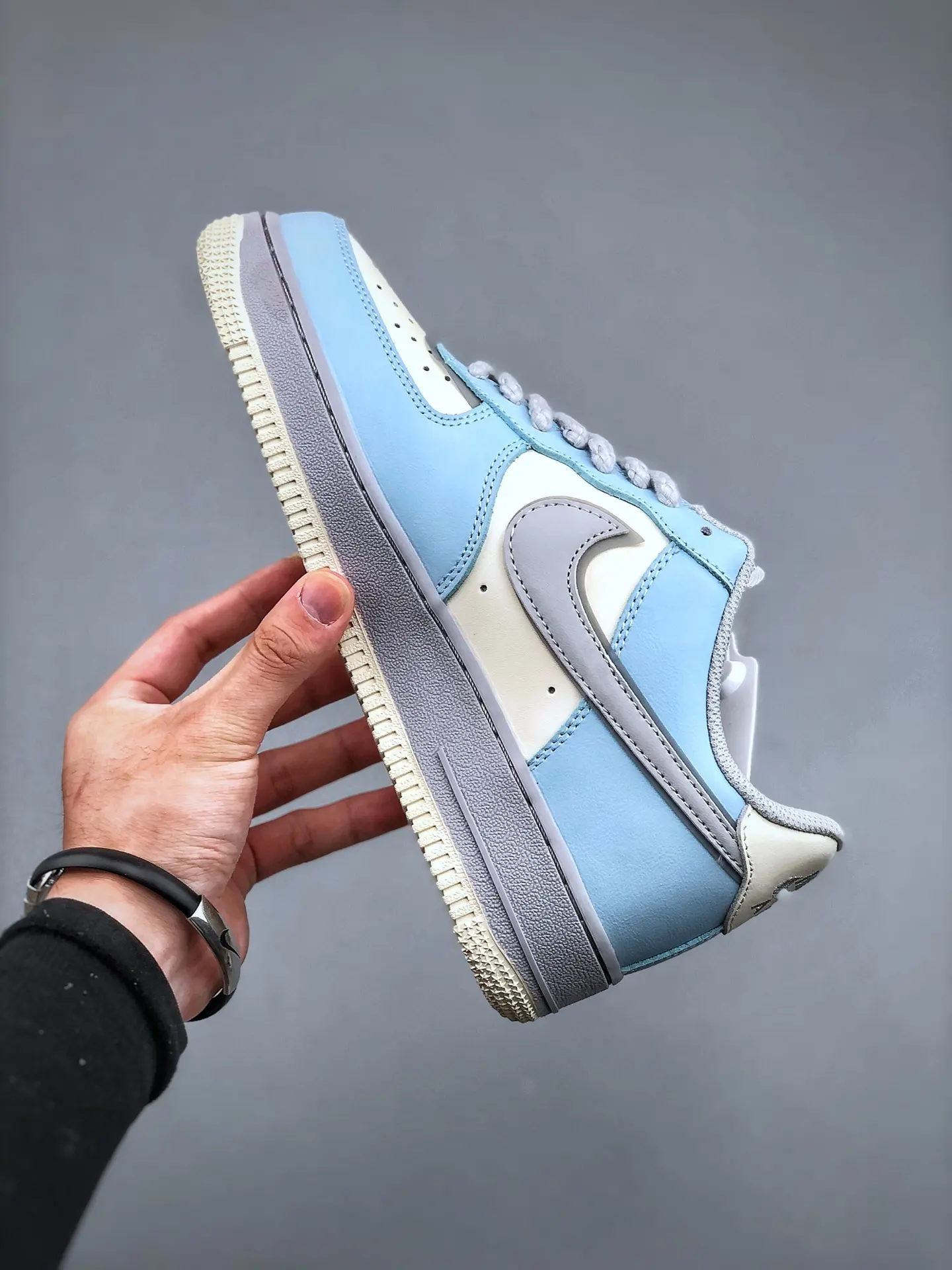 The Allure of Replica Nike Air Force 1s: A Deep Dive into Colors and Customizations | YtaYta