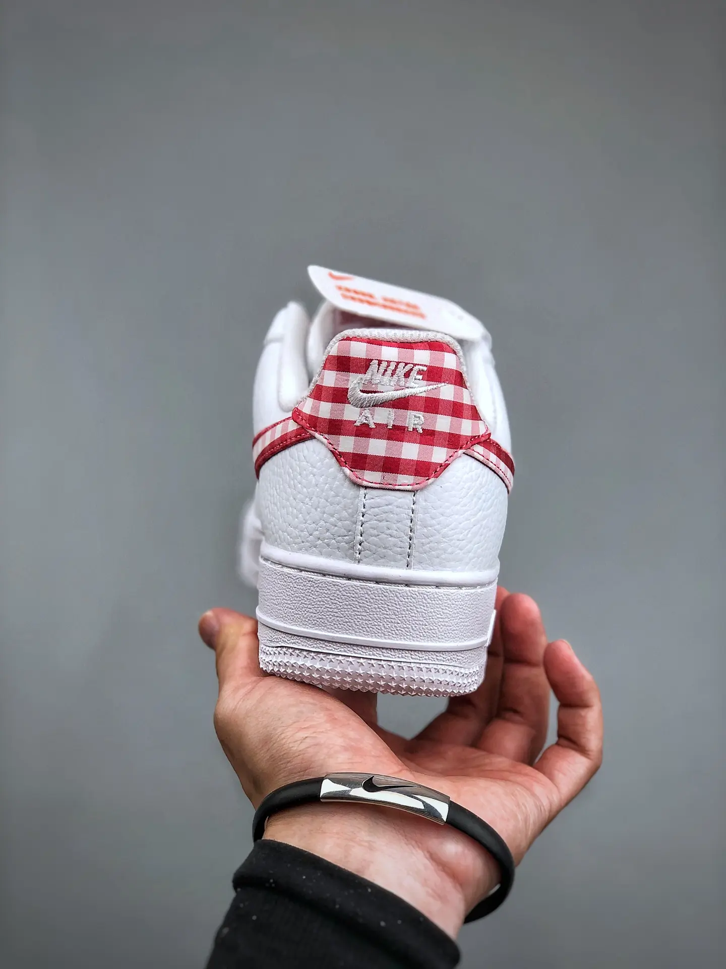 Unveiling the Nike Air Force 1 Low Supreme White: A Comprehensive Guide | YtaYta