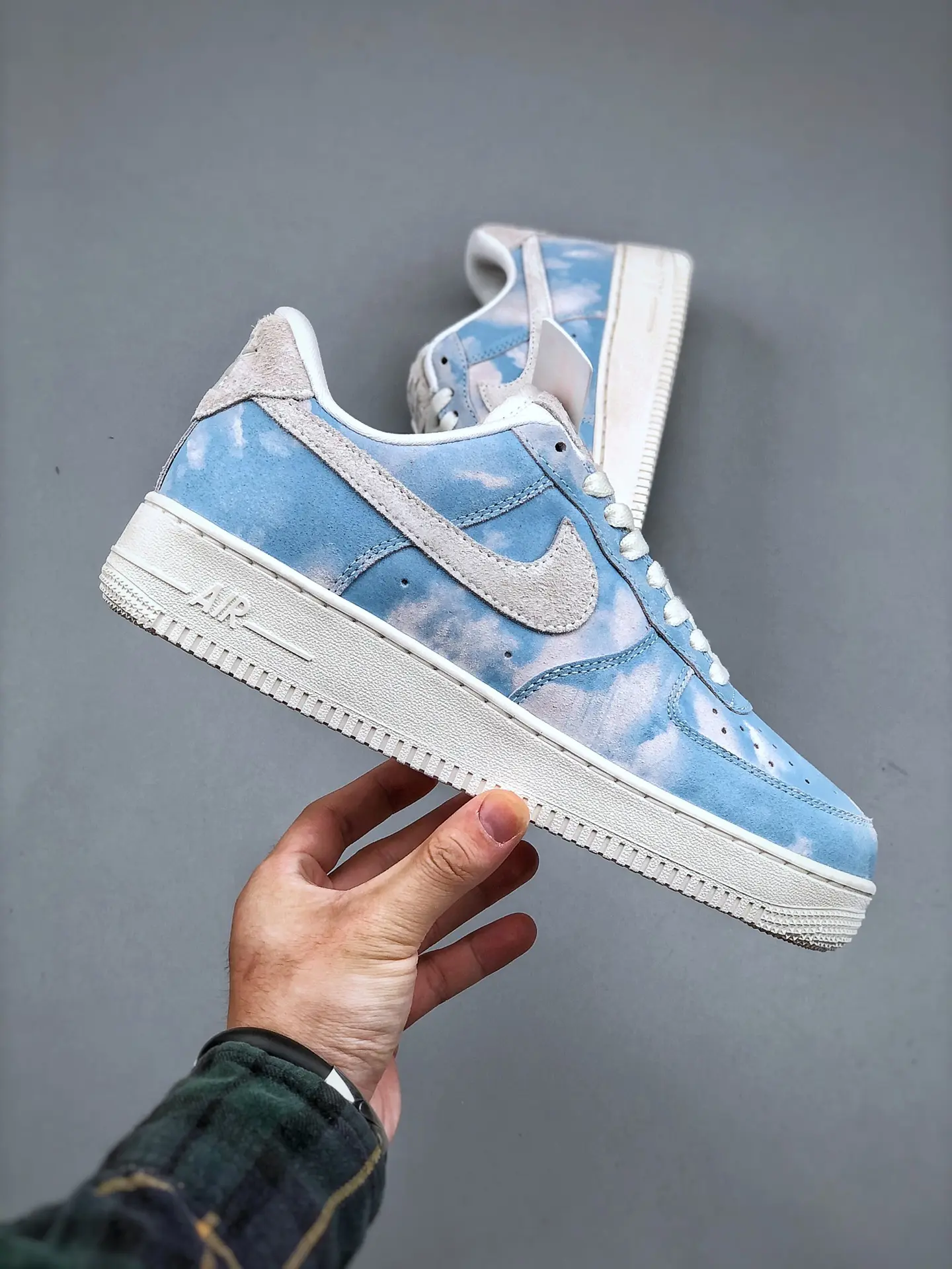 Discover the Perfect Replica: Nike Air Force 1 '07 SE Clouds in Blue | YtaYta