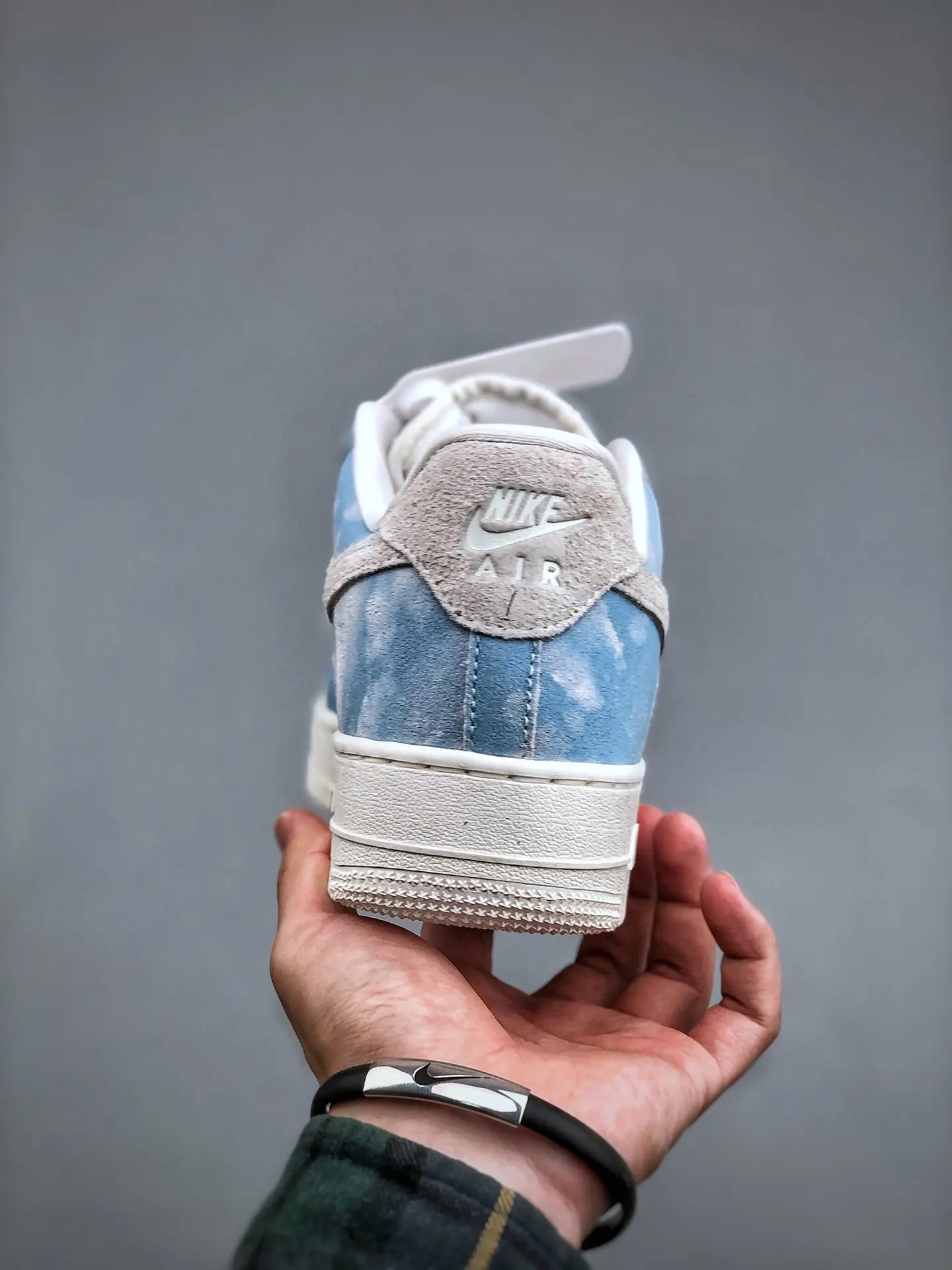 Discover the Perfect Replica: Nike Air Force 1 '07 SE Clouds in Blue | YtaYta