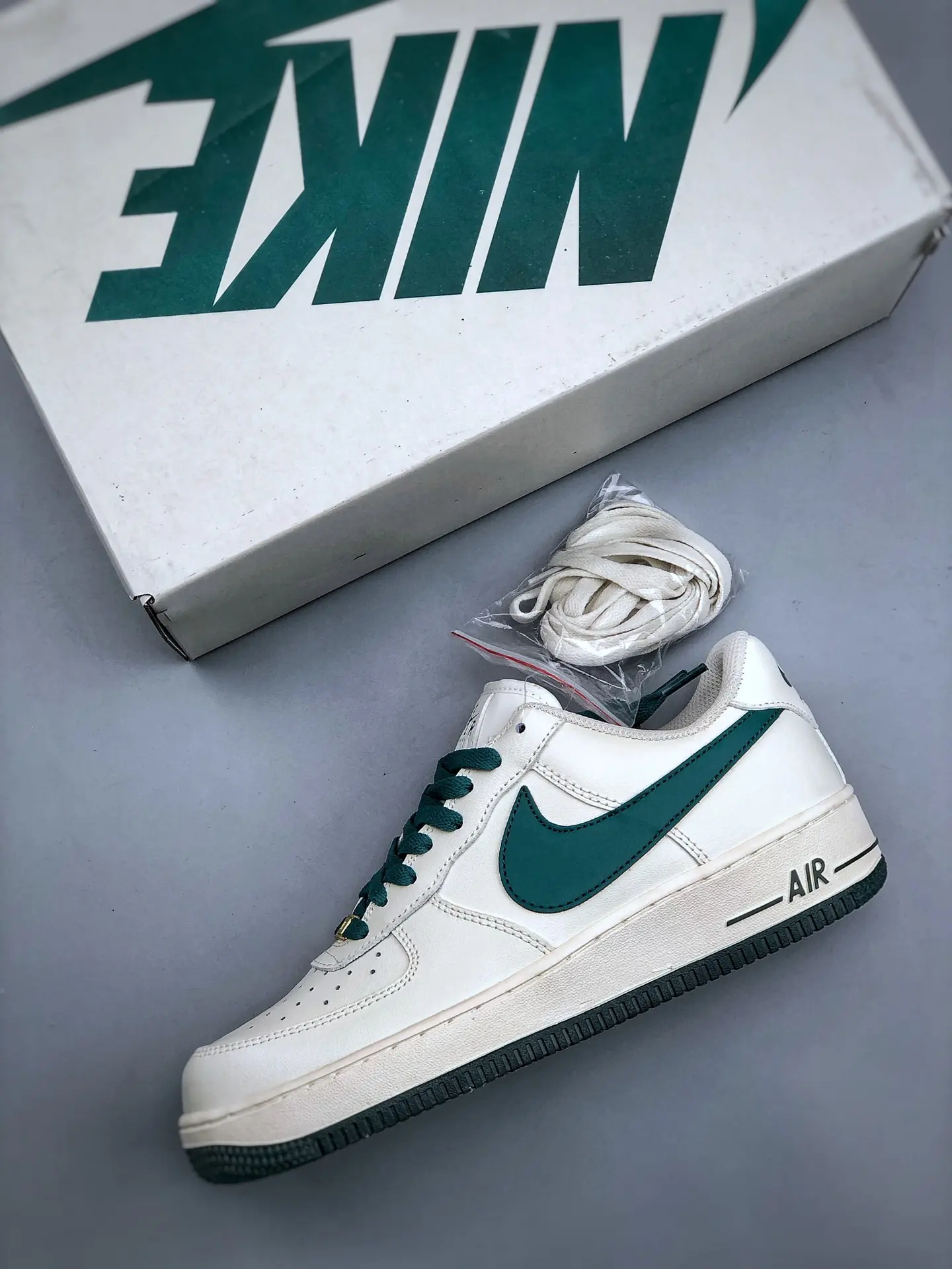 Replica Nike Air Force 1 'By You Pine Green' - A Stylish Alternative | YtaYta