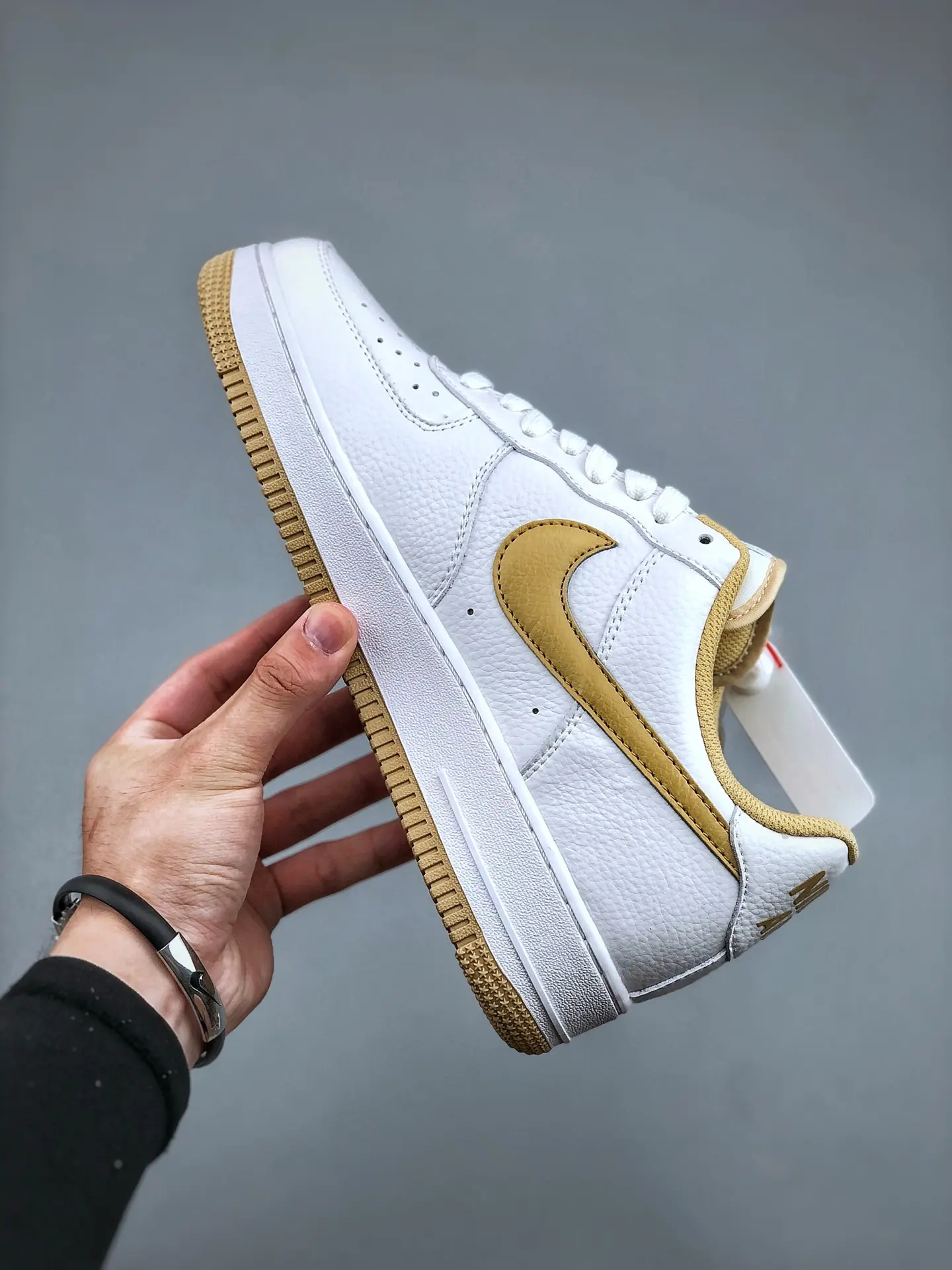 Nike Air Force 1 Replica Shoes in White and Gold: A Comprehensive Guide | YtaYta