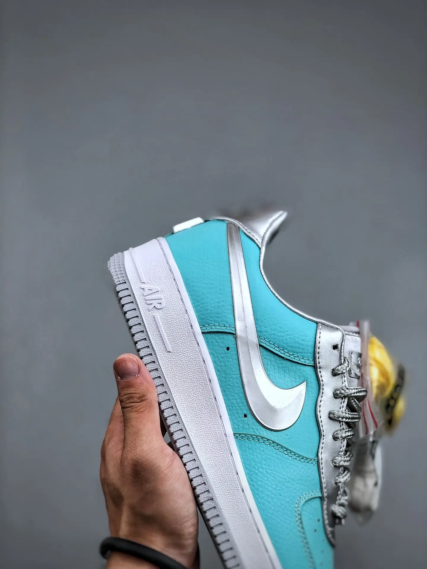 The Allure of Replica Nike Air Force 1s: Sky Blue and Silver Edition | YtaYta