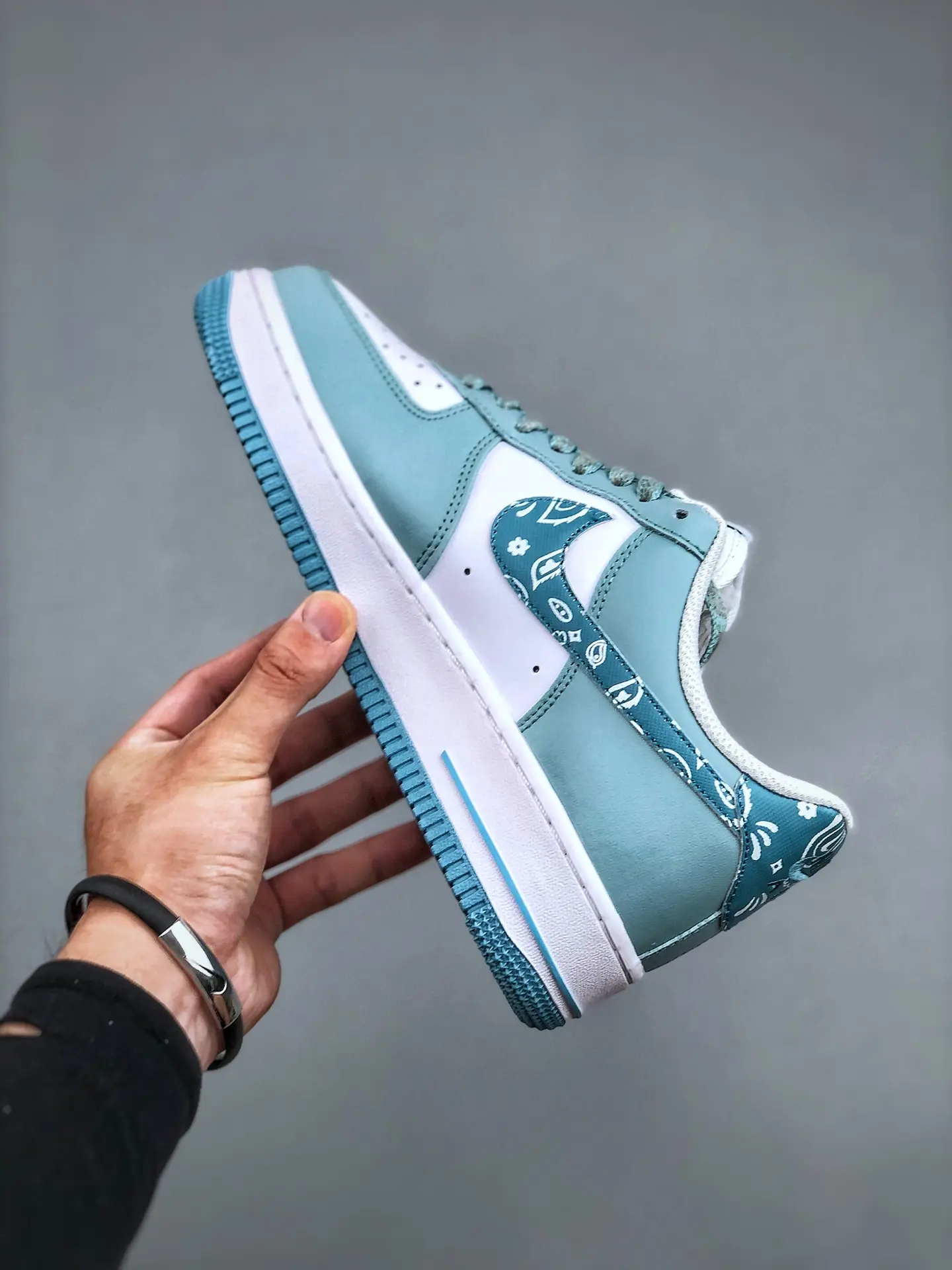 The Ultimate Guide to Custom Nike Air Force Sneakers and Replica Jewellery Sets | YtaYta