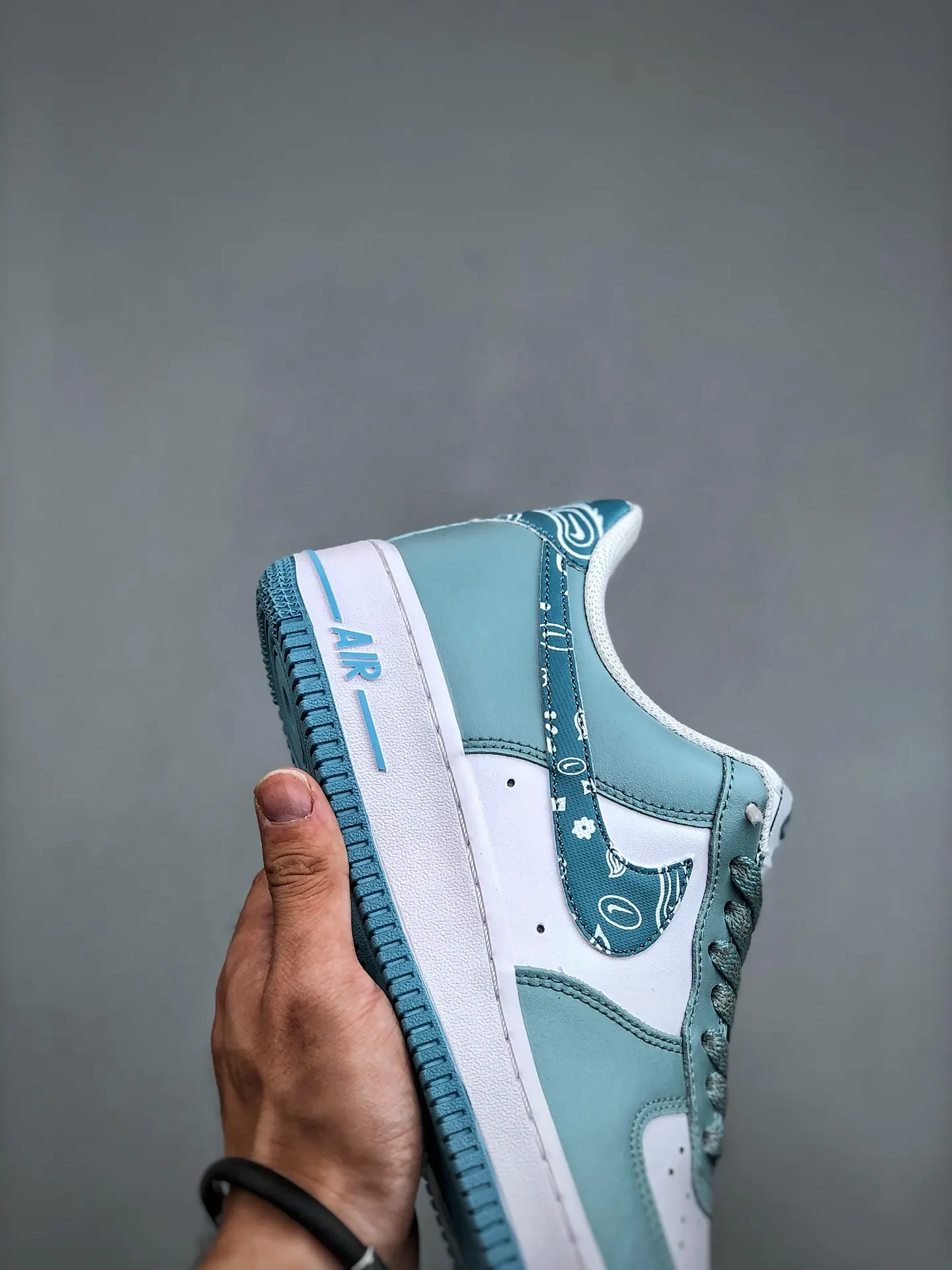 The Ultimate Guide to Custom Nike Air Force Sneakers and Replica Jewellery Sets | YtaYta