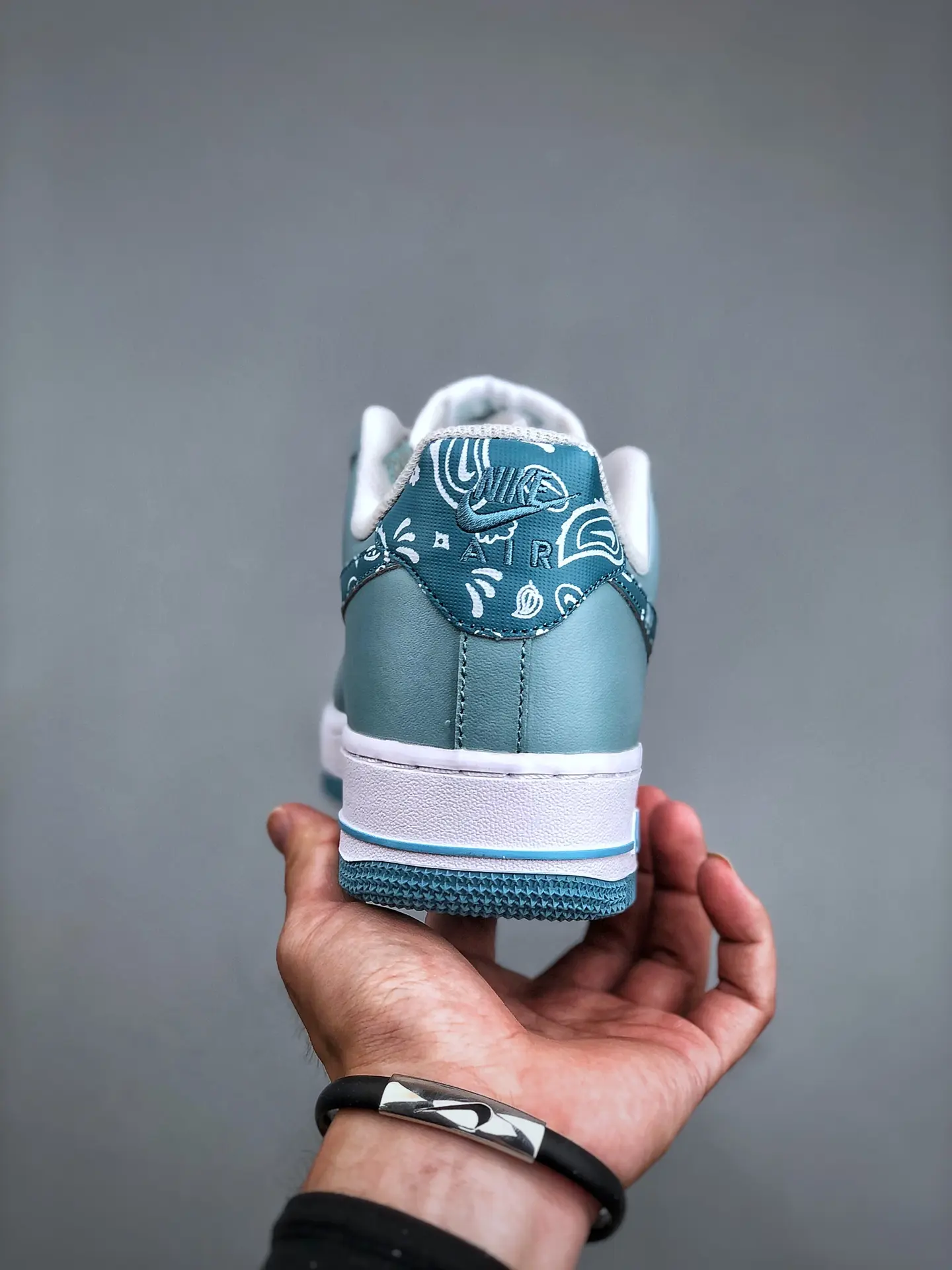 The Ultimate Guide to Custom Nike Air Force Sneakers and Replica Jewellery Sets | YtaYta