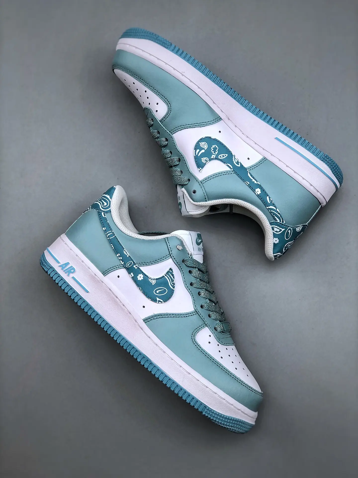 The Ultimate Guide to Custom Nike Air Force Sneakers and Replica Jewellery Sets | YtaYta