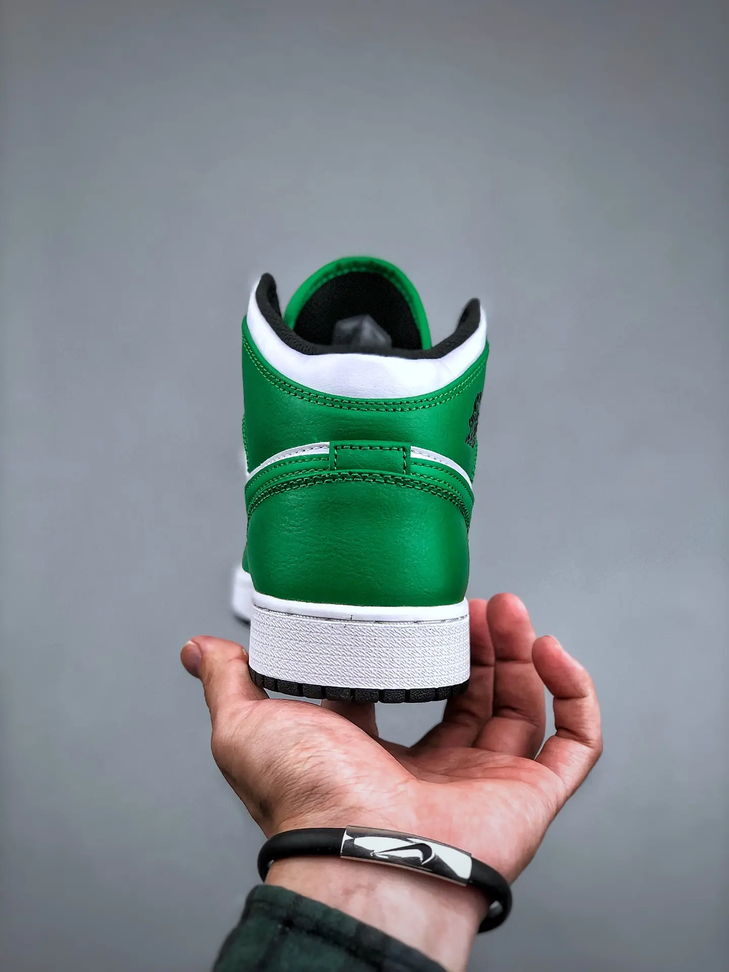 Jordan Nike Air 1 Mid Men's Lucky Green - A Closer Look | YtaYta