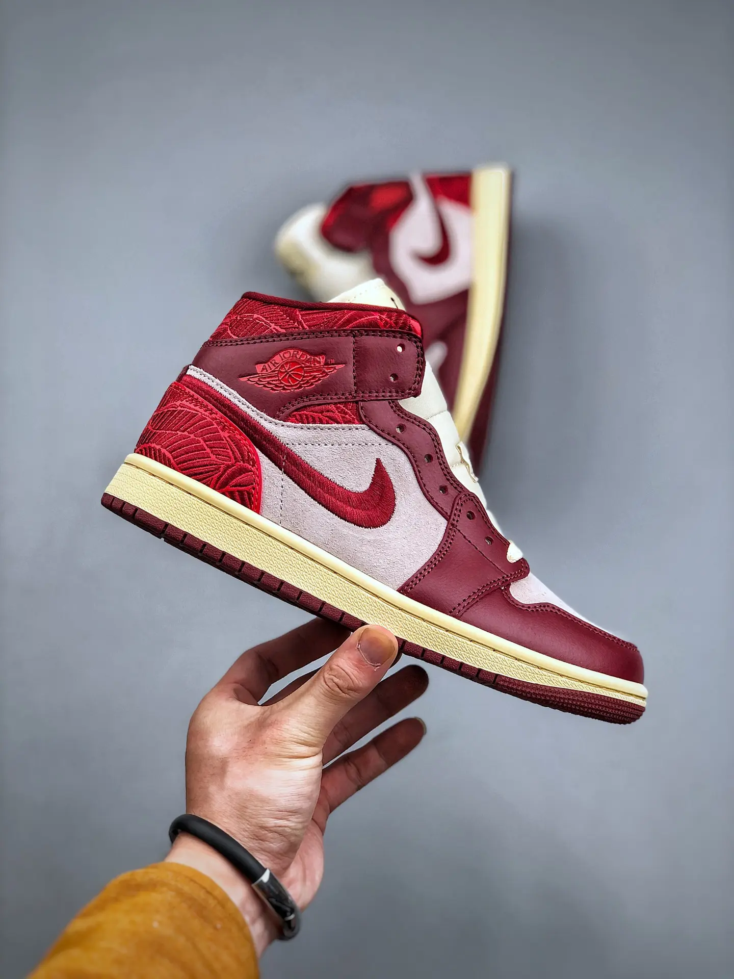 Women’s Replica Air Jordan 1 Mid White Red Review: A Comprehensive Guide | YtaYta