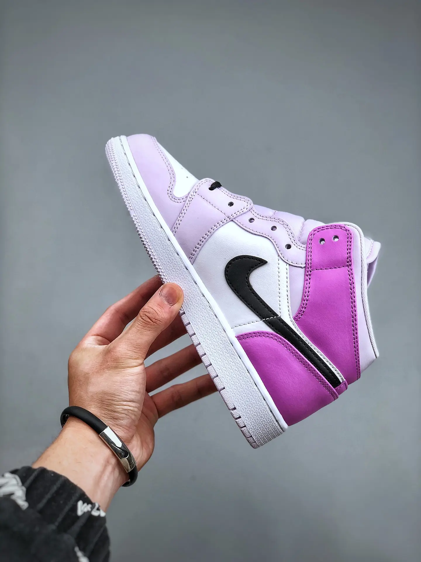 Unveiling the Air Jordan 1 Mid 'Barely Grape' - Kids' Edition (Replica) | YtaYta