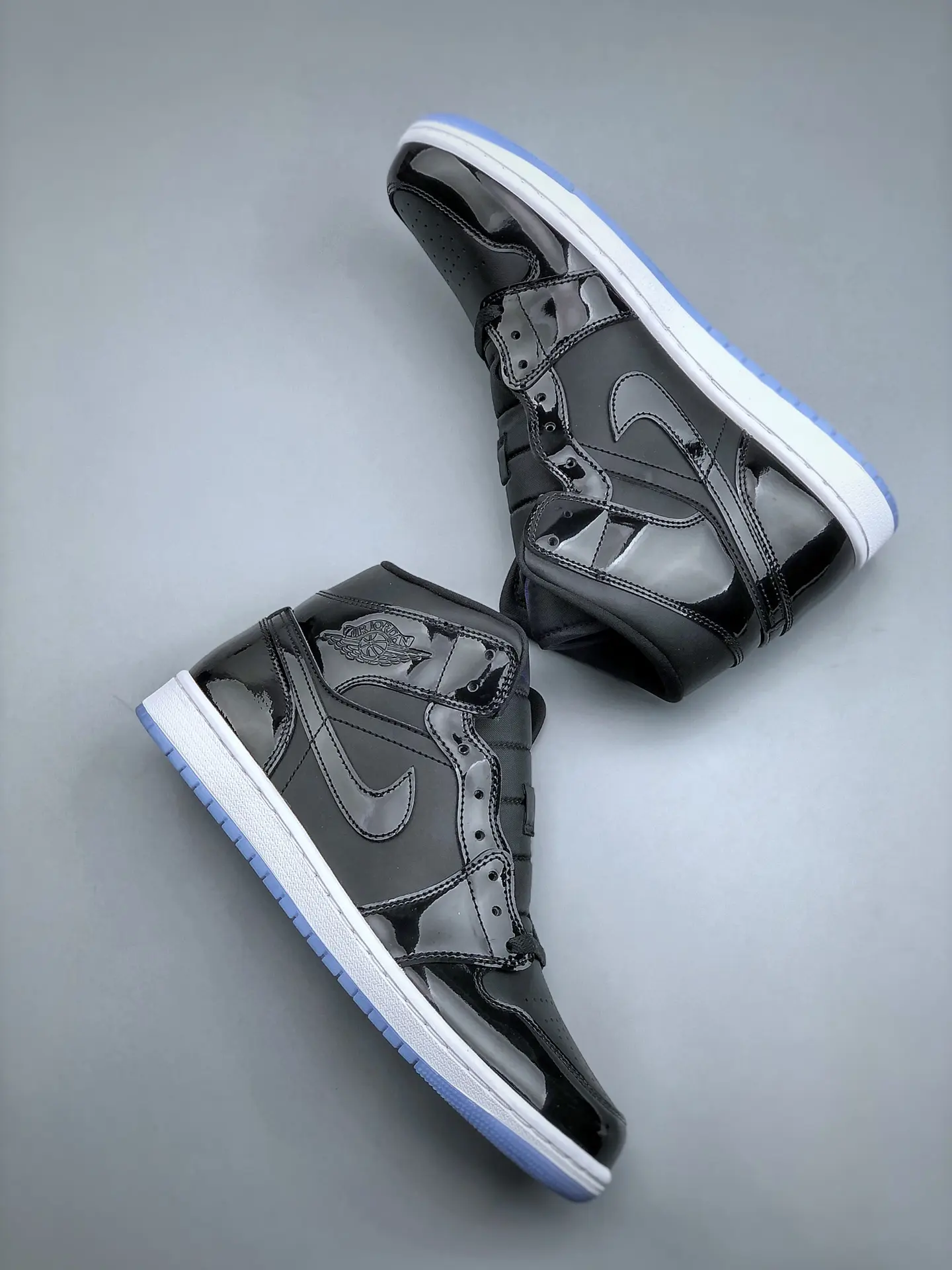 Unveiling the Replica Air Jordan 1 Mid SE 'Space Jam' Black Sneakers | YtaYta