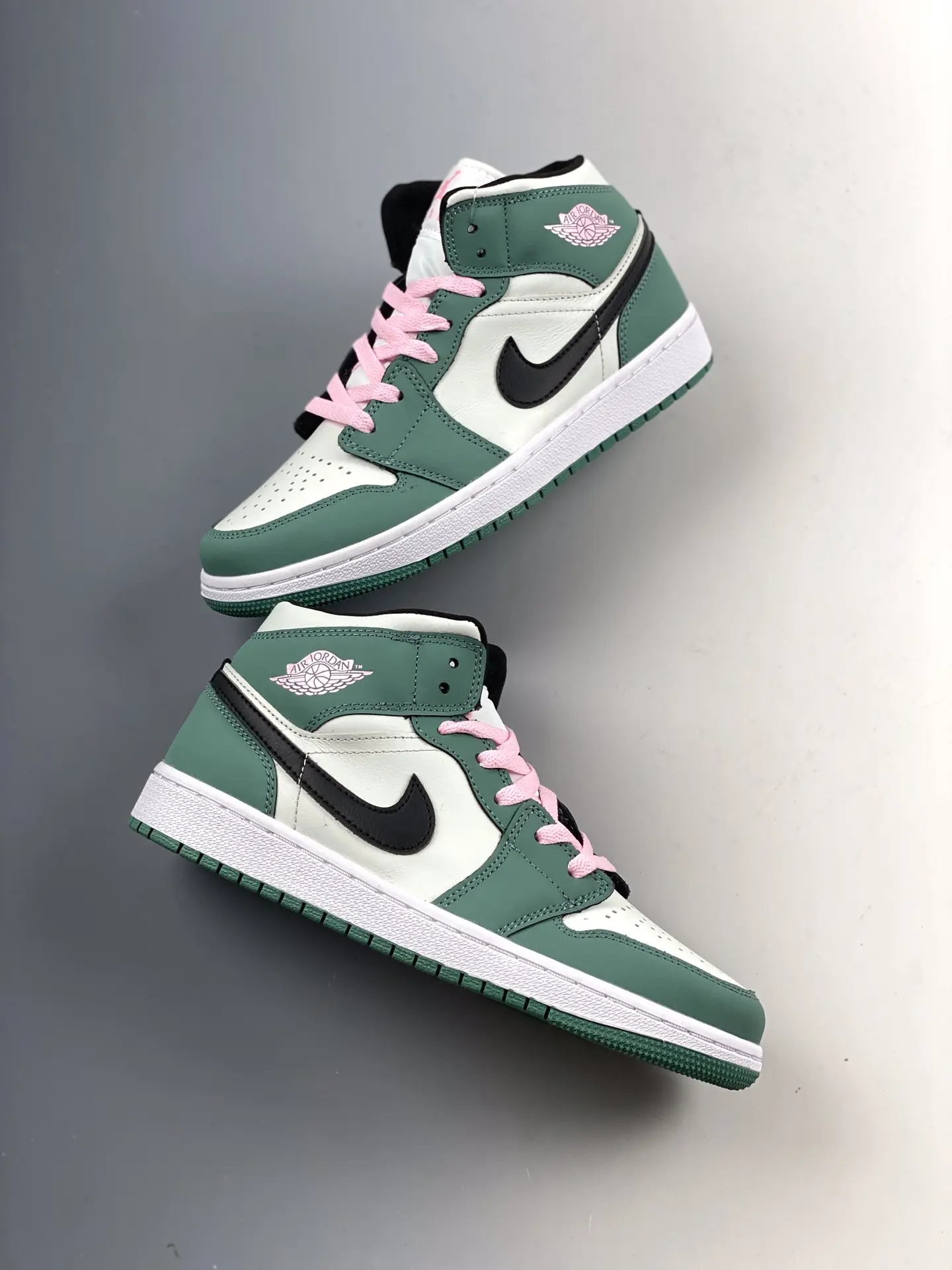 Air Jordan 1 Mid Dutch Green Replica: Style and Savings Combined | YtaYta