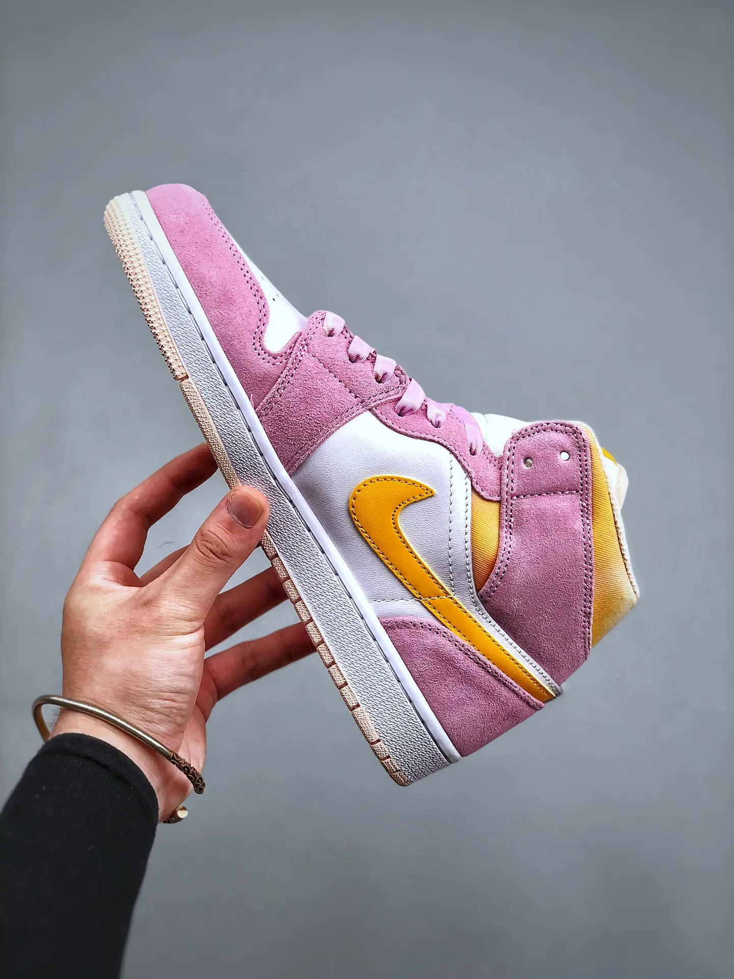 Replica Air Jordan 1 Mid SE Arctic Pink (GS) Review | YtaYta