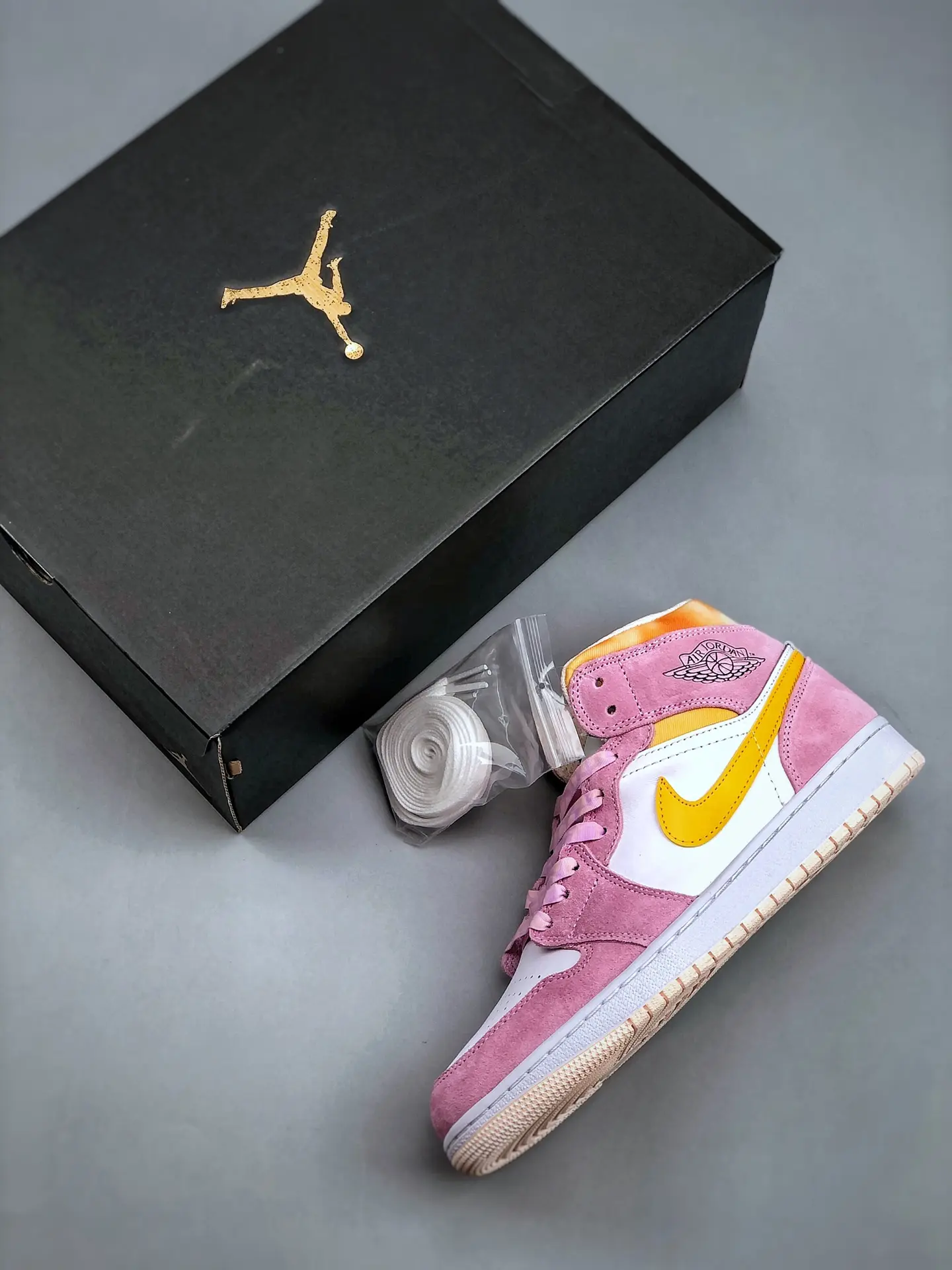 Replica Air Jordan 1 Mid SE Arctic Pink (GS) Review | YtaYta