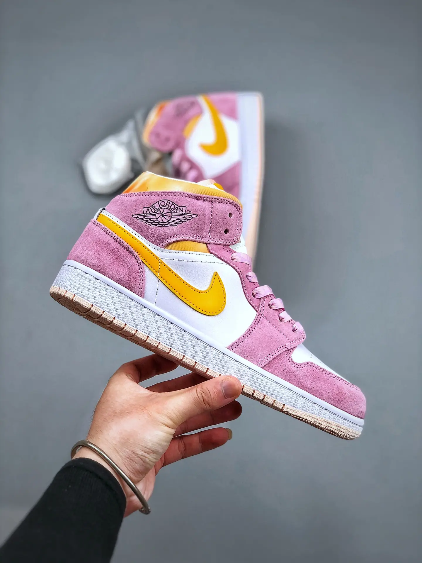 Replica Air Jordan 1 Mid SE Arctic Pink (GS) Review | YtaYta