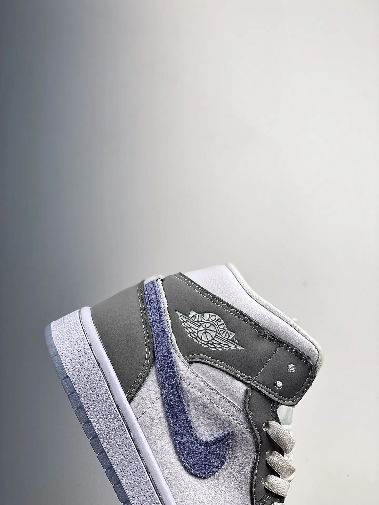 Replica Nike Air Jordan 1 Mid Wolf Grey Aluminum Review: Is It Worth the Hype? | YtaYta