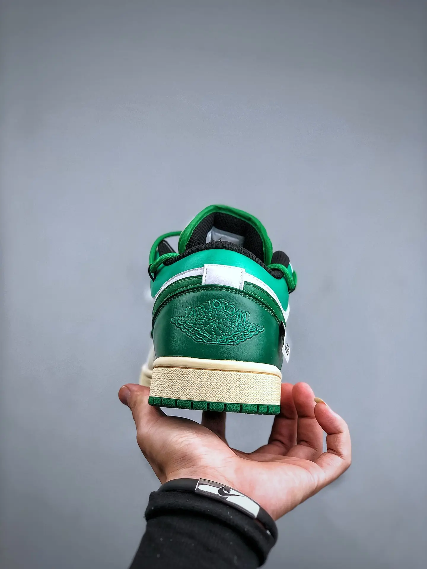 Unveiling the High-Quality Replica Air Jordan 1 and Nike Dunk Low Sneakers | YtaYta