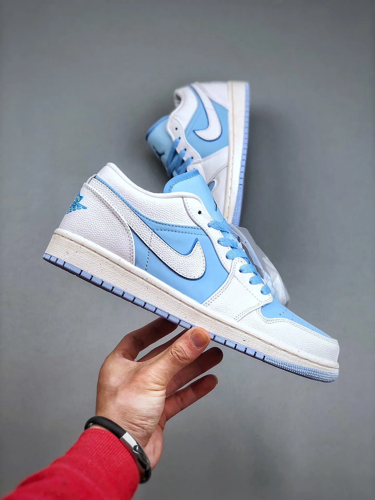 Air Jordan 1 Low SE Reverse Ice Blue Replica - A Closer Look | YtaYta