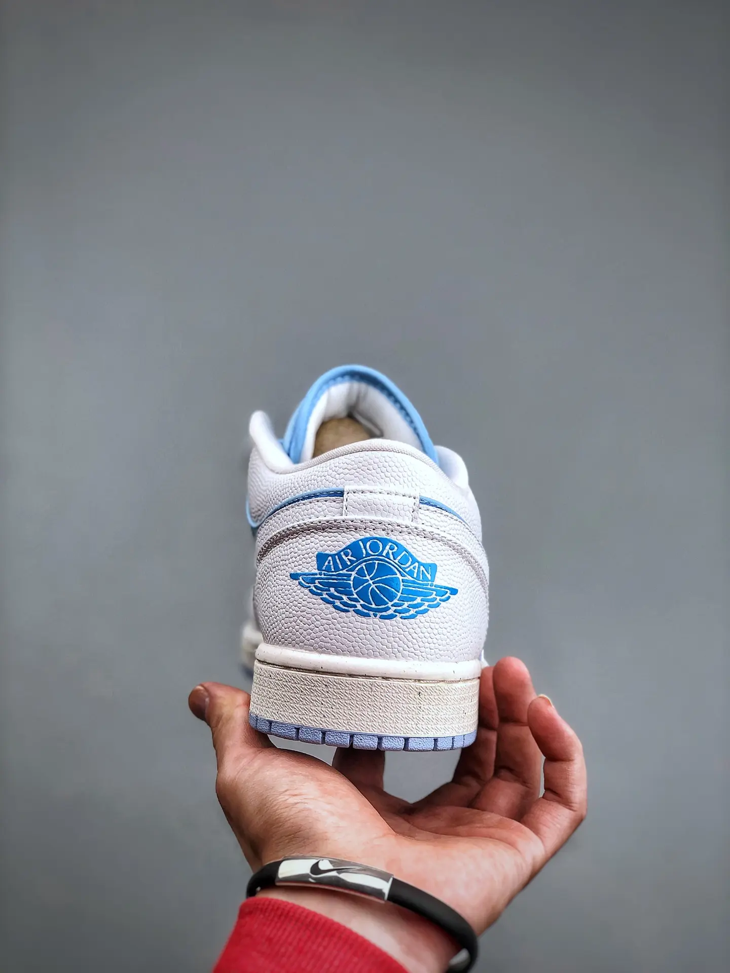 Air Jordan 1 Low SE Reverse Ice Blue Replica - A Closer Look | YtaYta