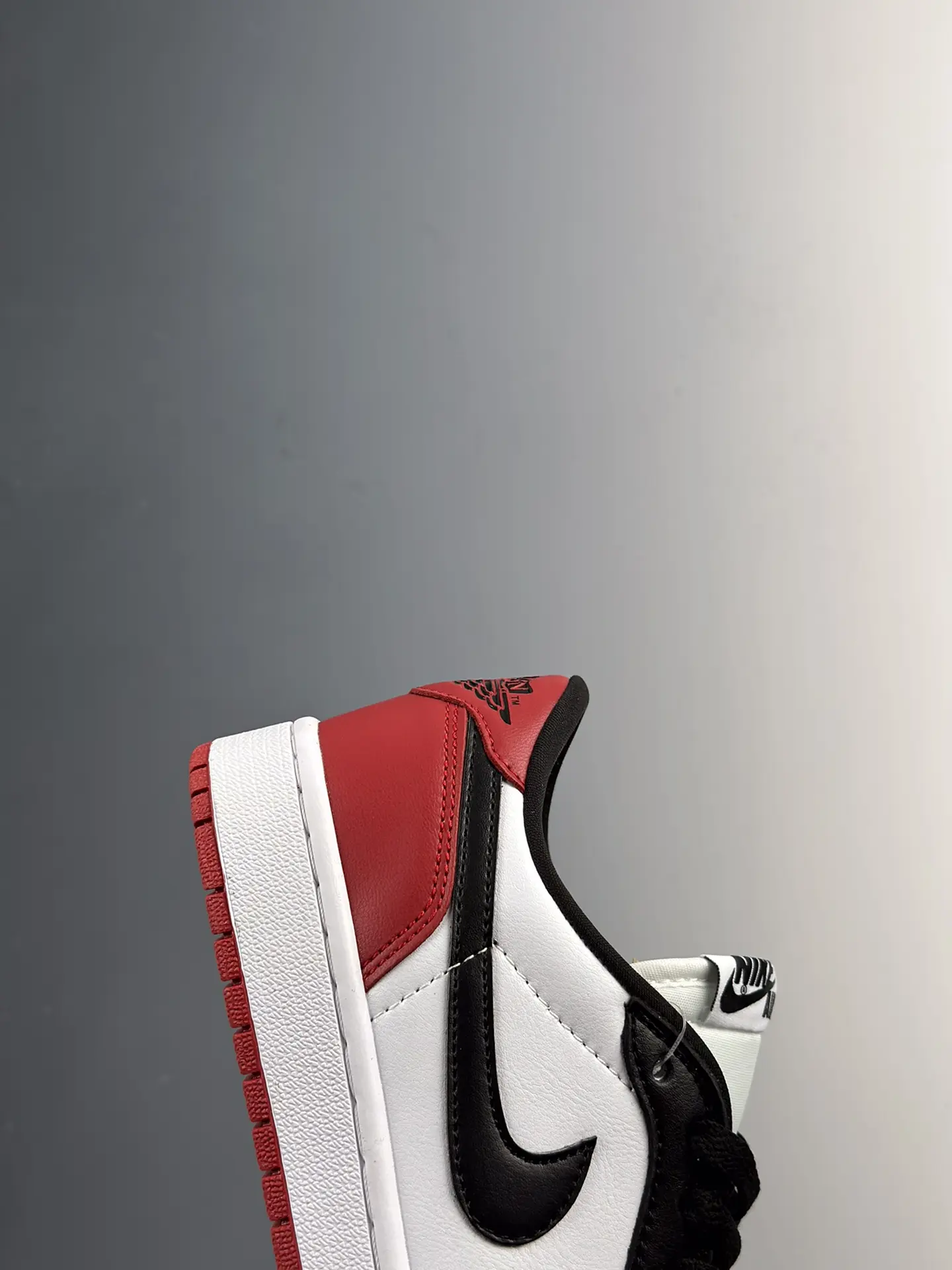 Air Jordan 1 Low OG 'Black Toe' Replica: Style, Quality, and Value | YtaYta