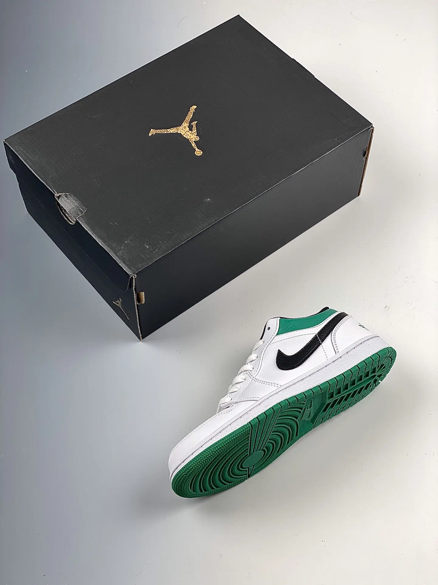 The Replica Air Jordan 1 Low White Lucky Green Review | YtaYta