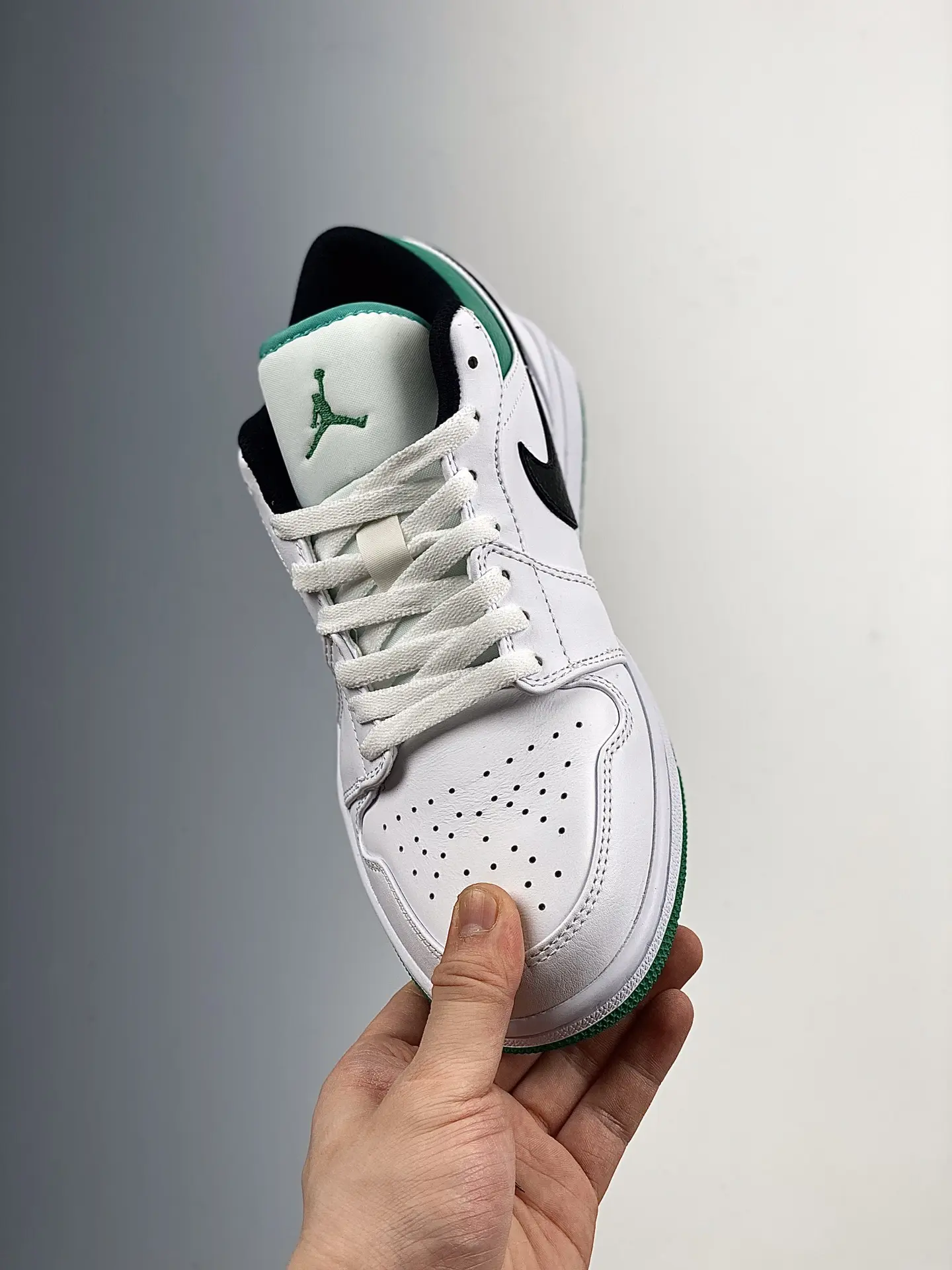 The Replica Air Jordan 1 Low White Lucky Green Review | YtaYta