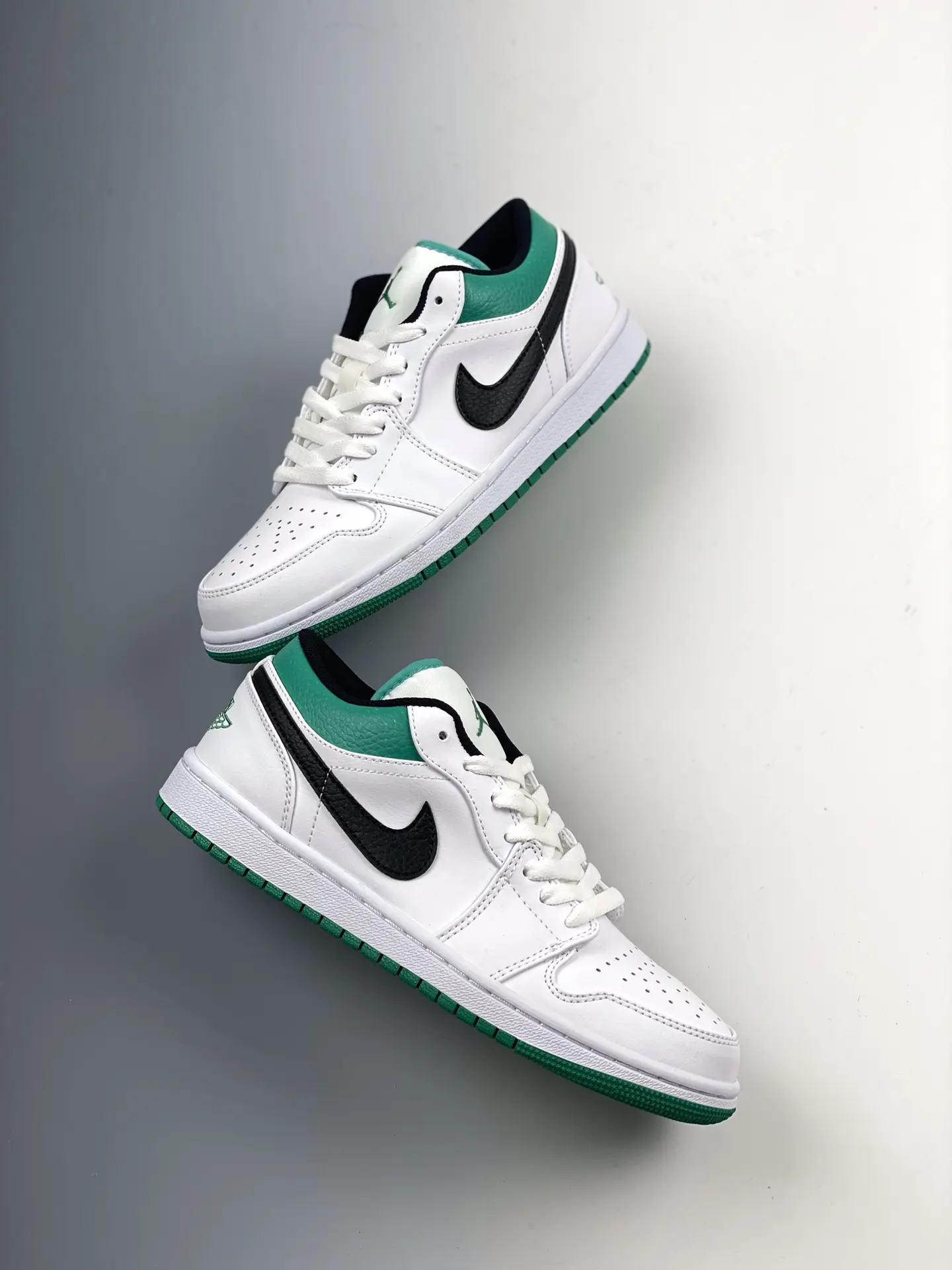 The Replica Air Jordan 1 Low White Lucky Green Review | YtaYta