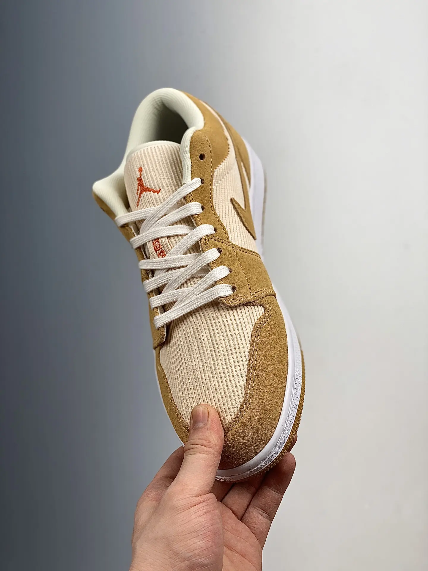 Air Jordan 1 Low SE Women's Shoes Twine Orange Quartz Corduroy - A Comprehensive Review | YtaYta