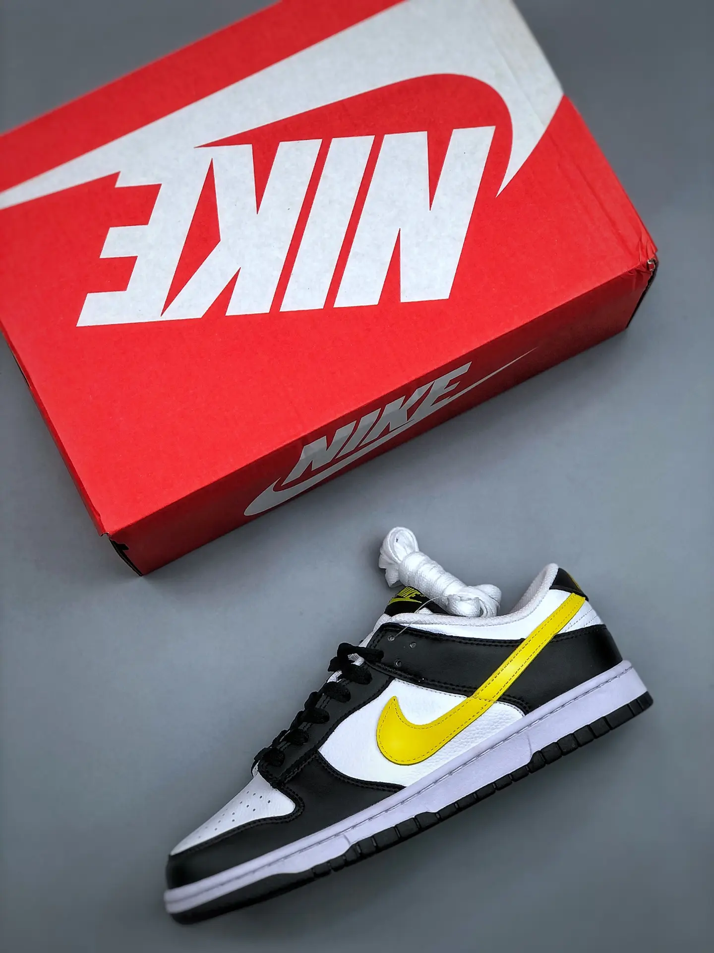 Nike Dunk Low Black/Yellow Replica: Style and Performance | YtaYta