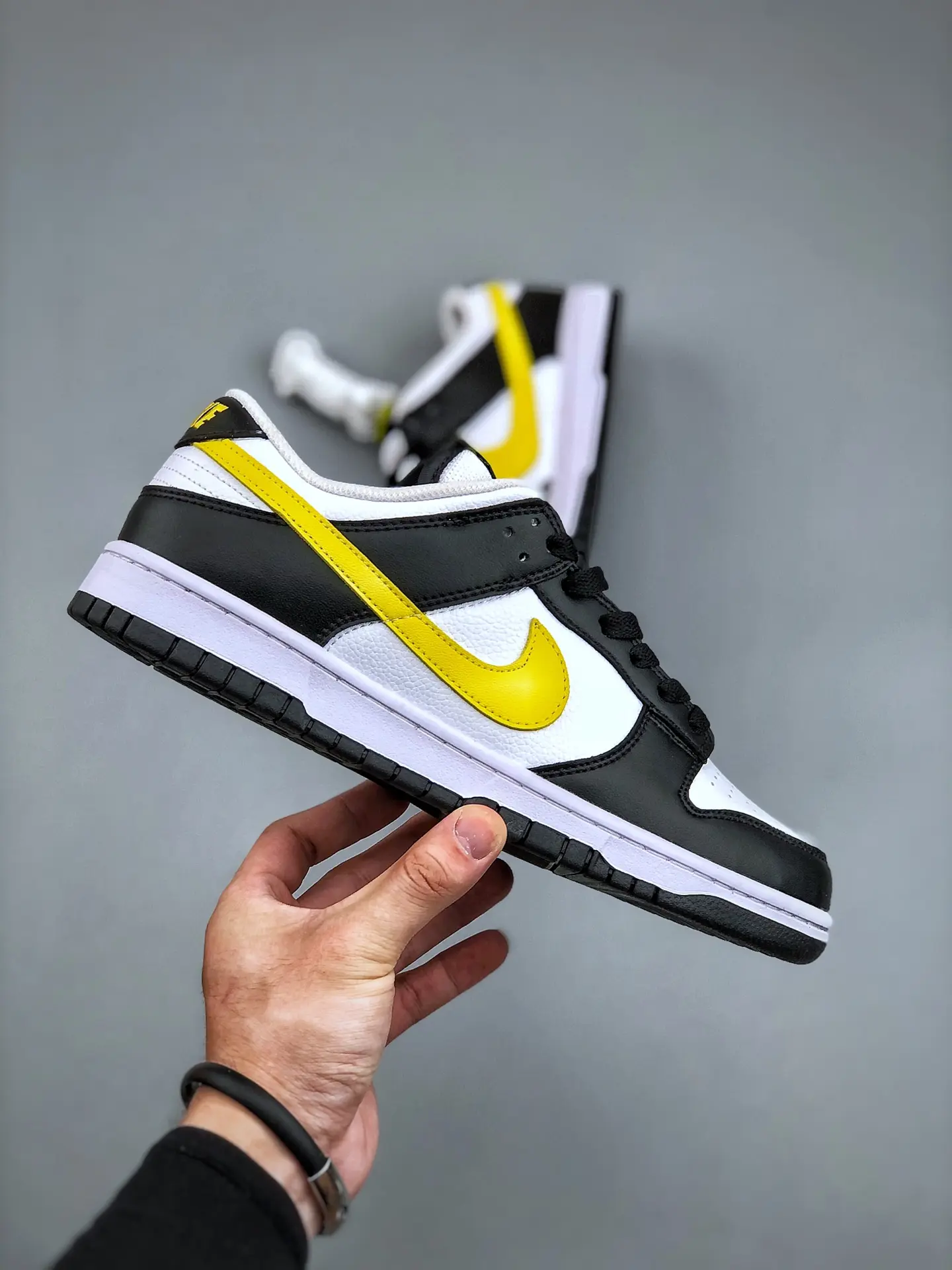 Nike Dunk Low Black/Yellow Replica: Style and Performance | YtaYta