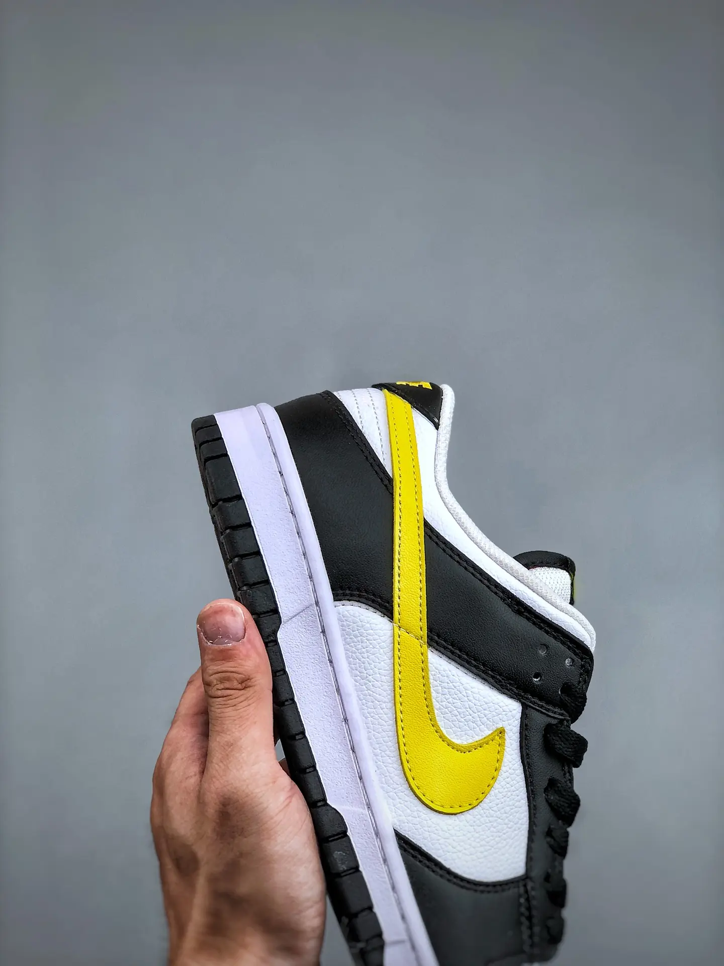 Nike Dunk Low Black/Yellow Replica: Style and Performance | YtaYta