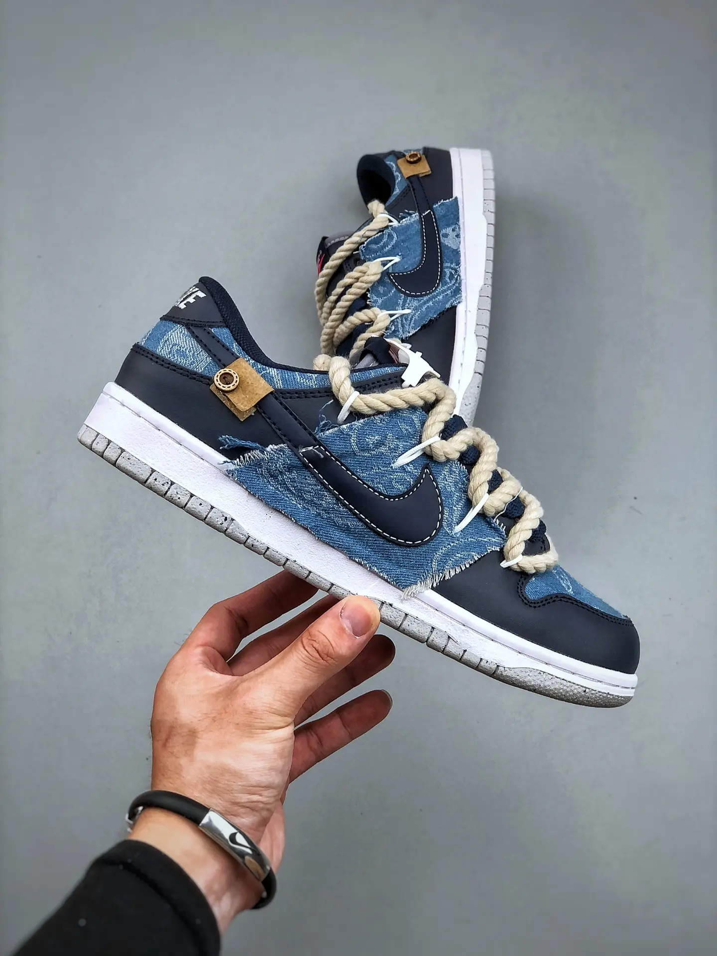 The Rise of Replica Nike SB Dunk Low Sneakers in Denim: A Deep Dive | YtaYta